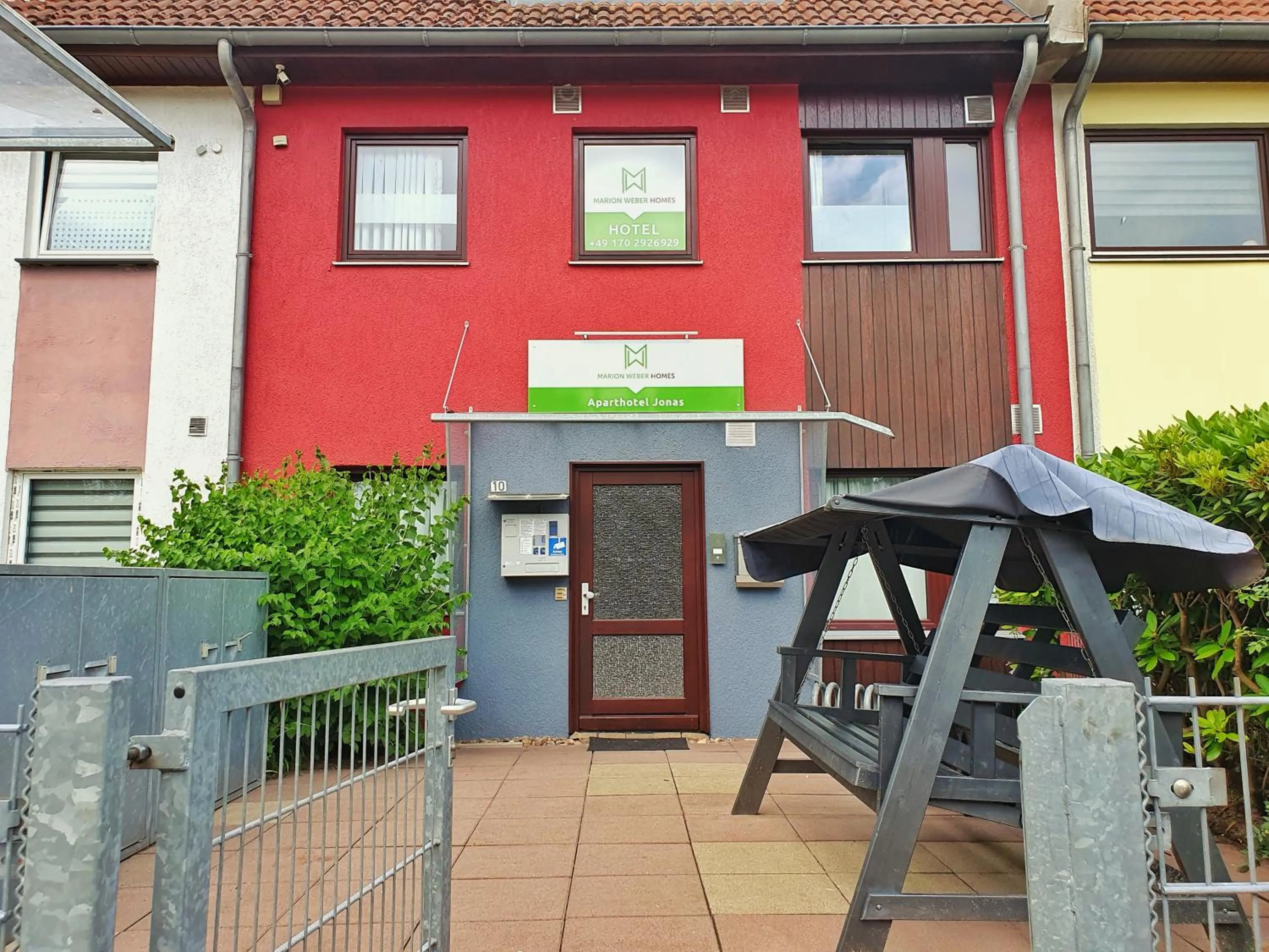 Property building in Aparthotel Jonas