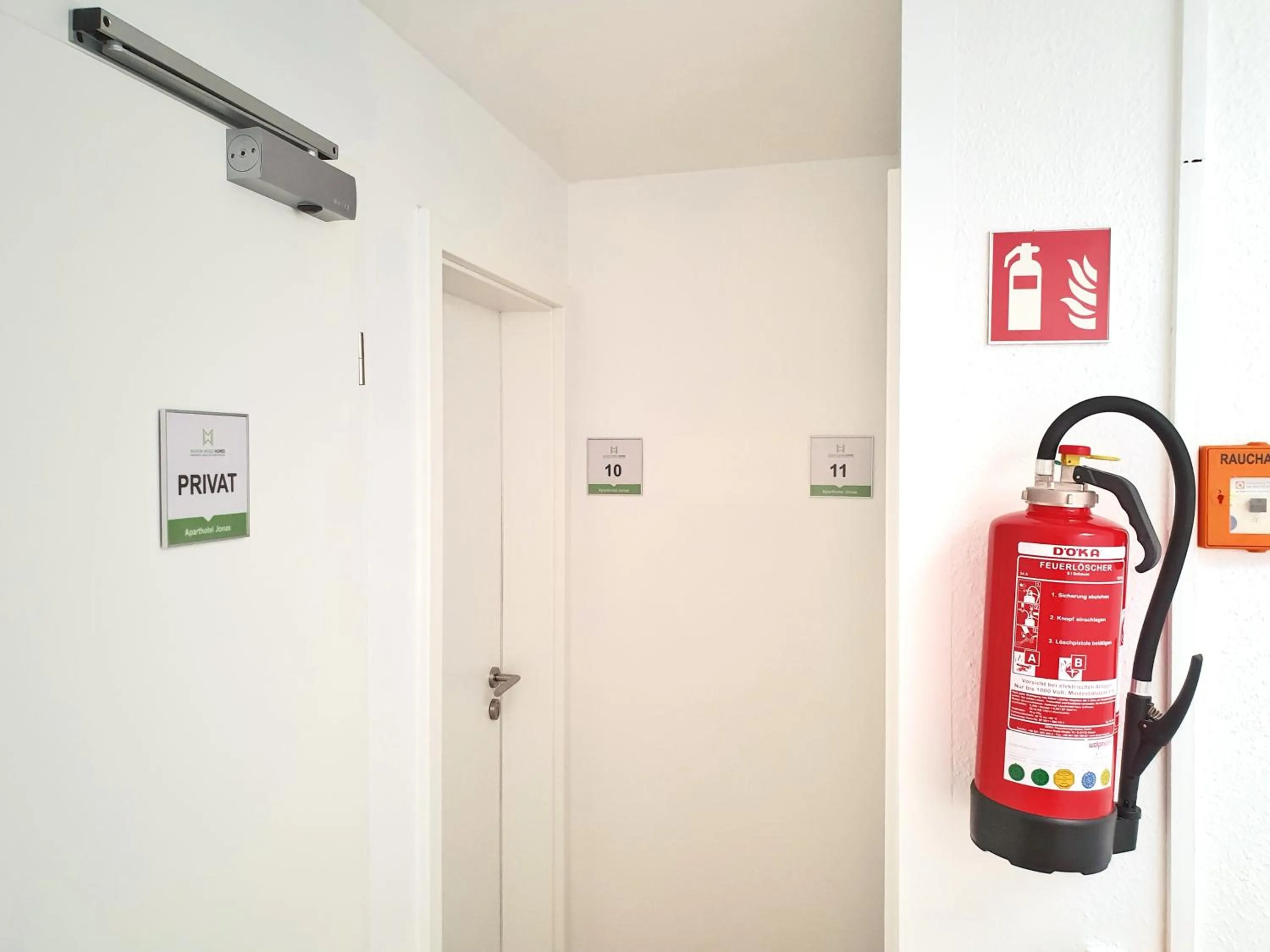 Property building in Aparthotel Jonas