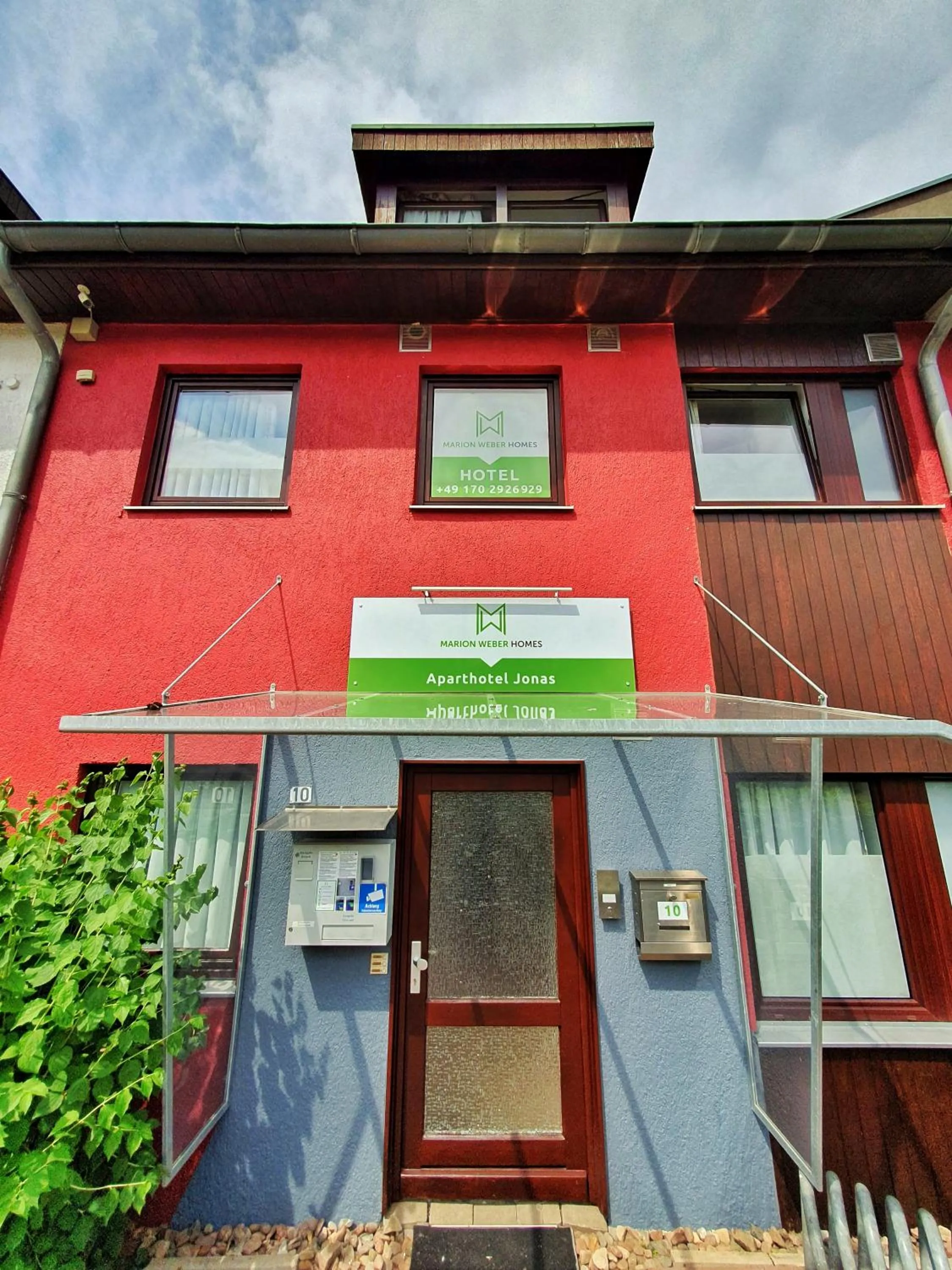 Property building in Aparthotel Jonas