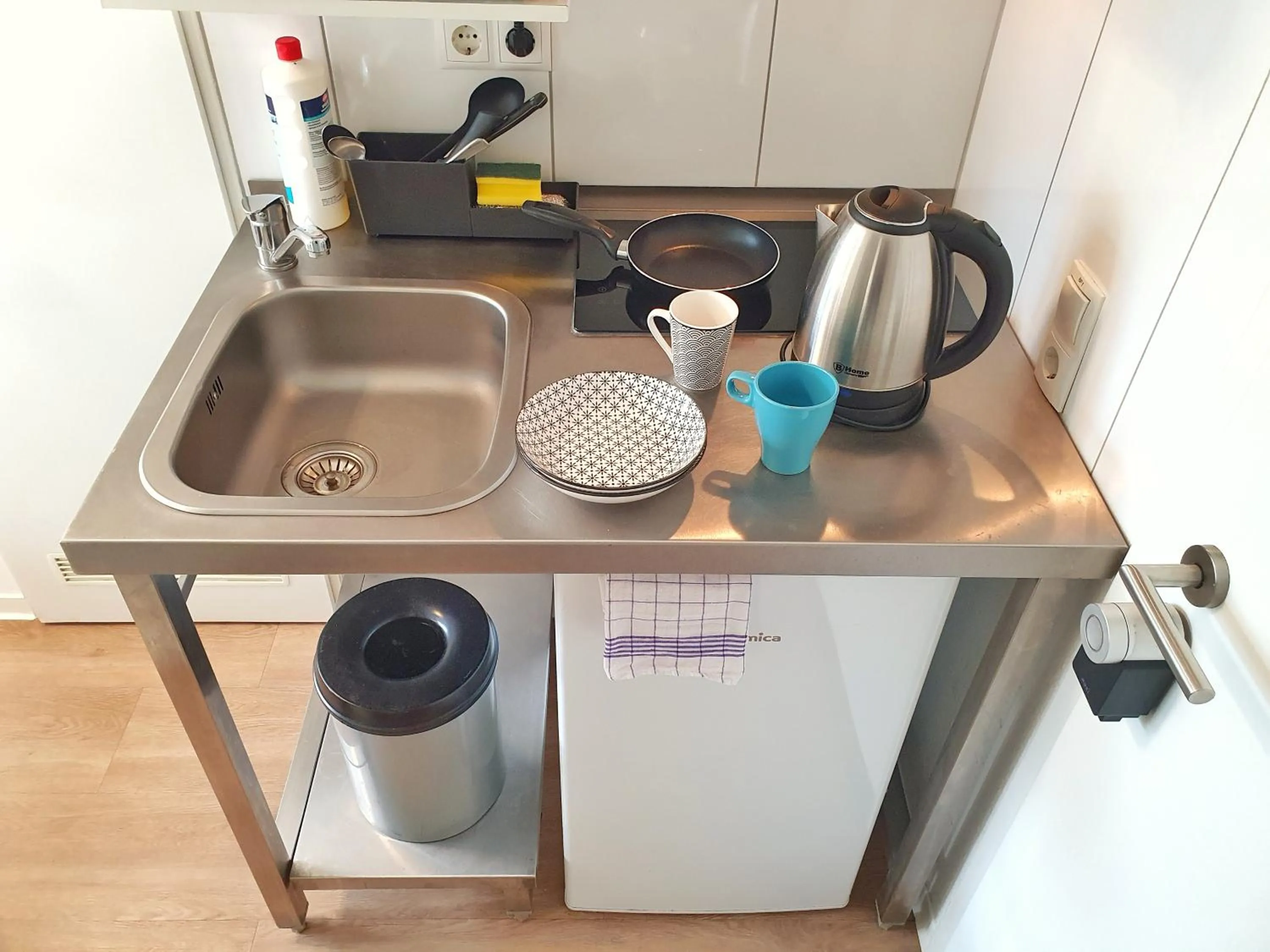 Kitchen or kitchenette in Aparthotel Jonas