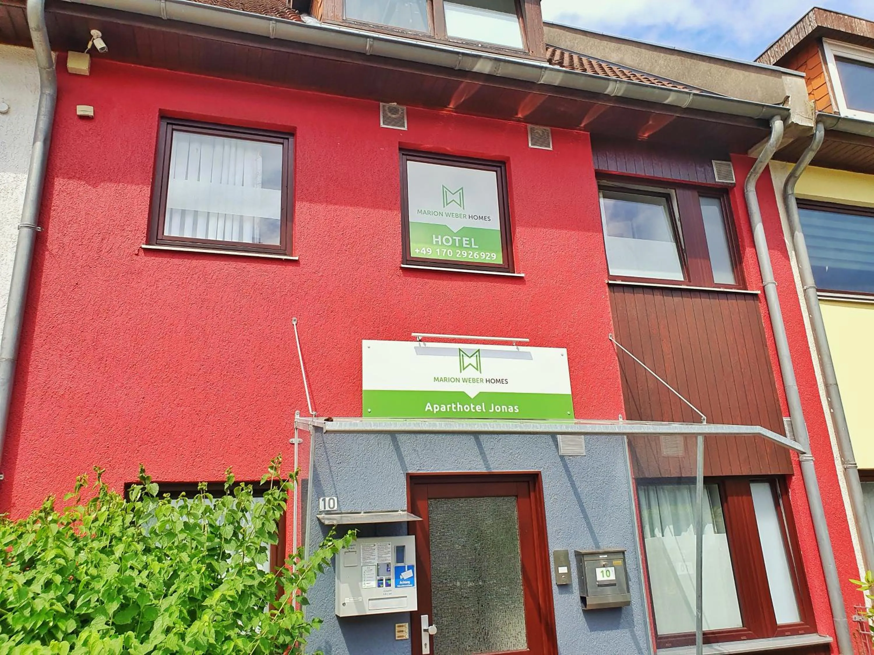 Property building in Aparthotel Jonas