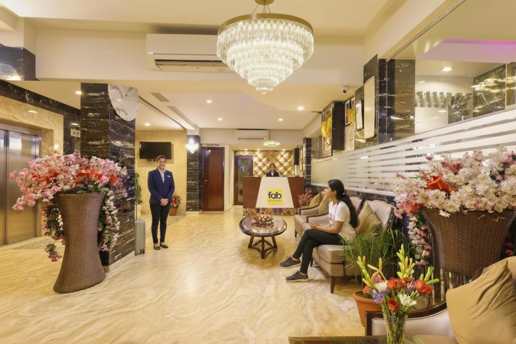 Lobby or reception in Fabhotel Prime Sarala Crown - 500M From Calangute Beach