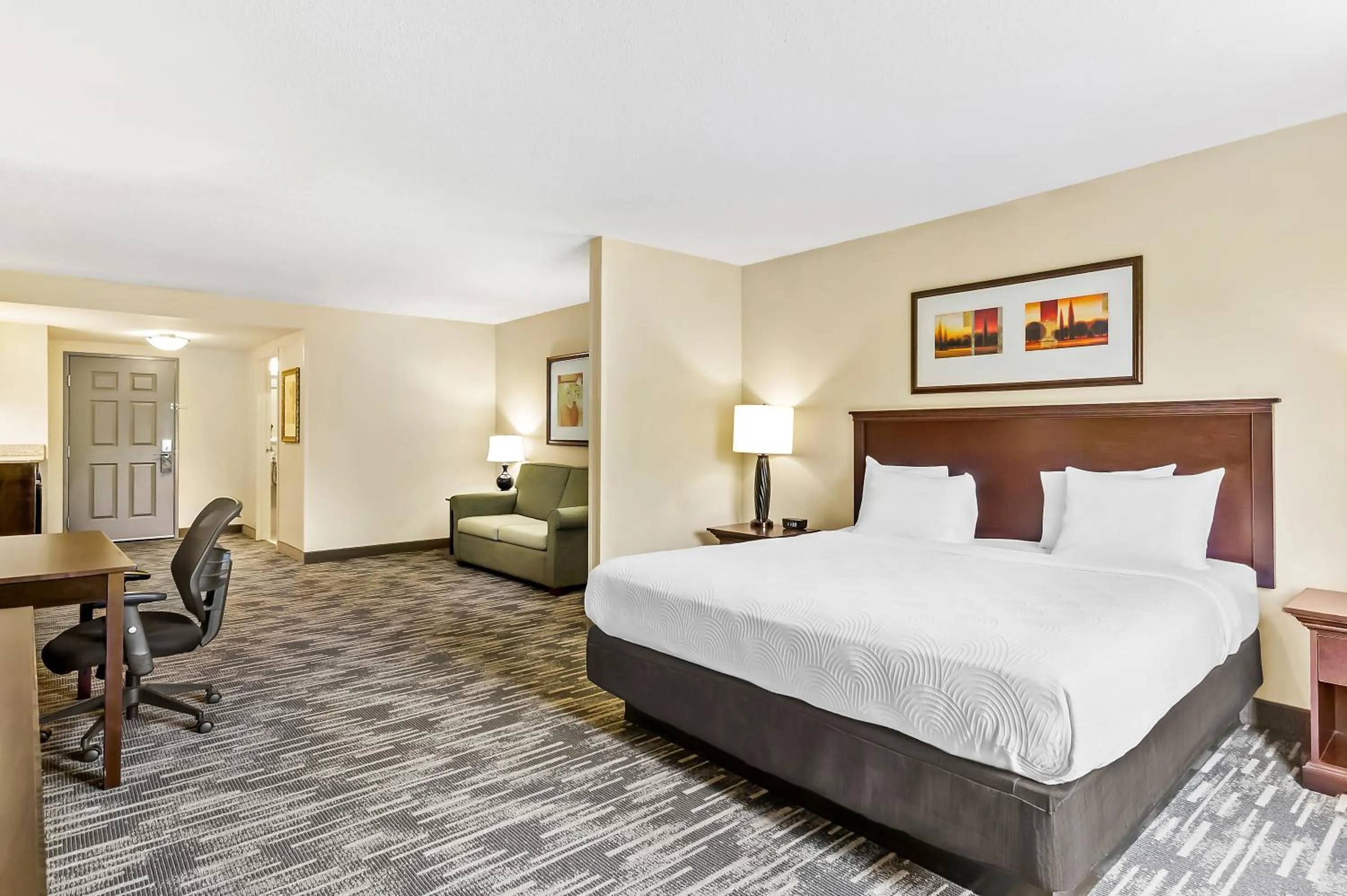 Bedroom, Bed in Country Inn & Suites by Radisson, Princeton, WV