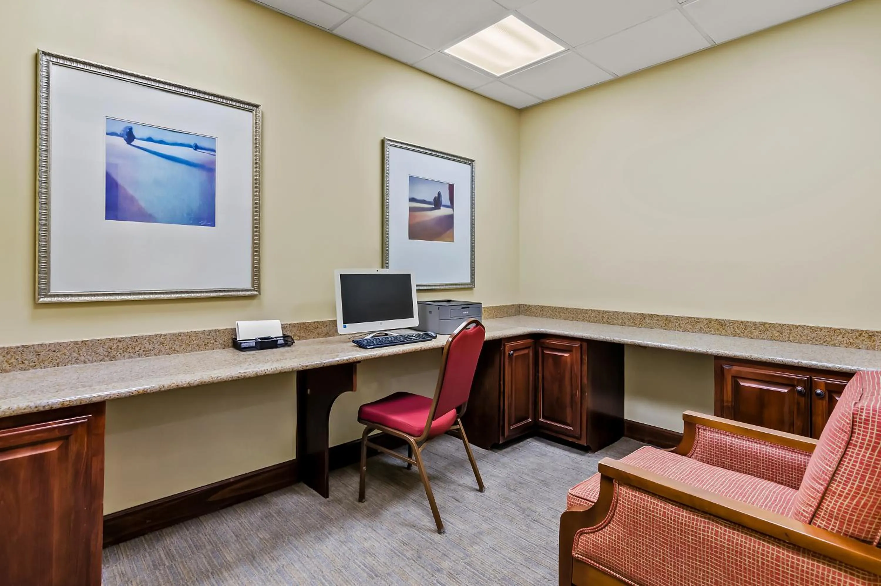 Business facilities in Country Inn & Suites by Radisson, Princeton, WV