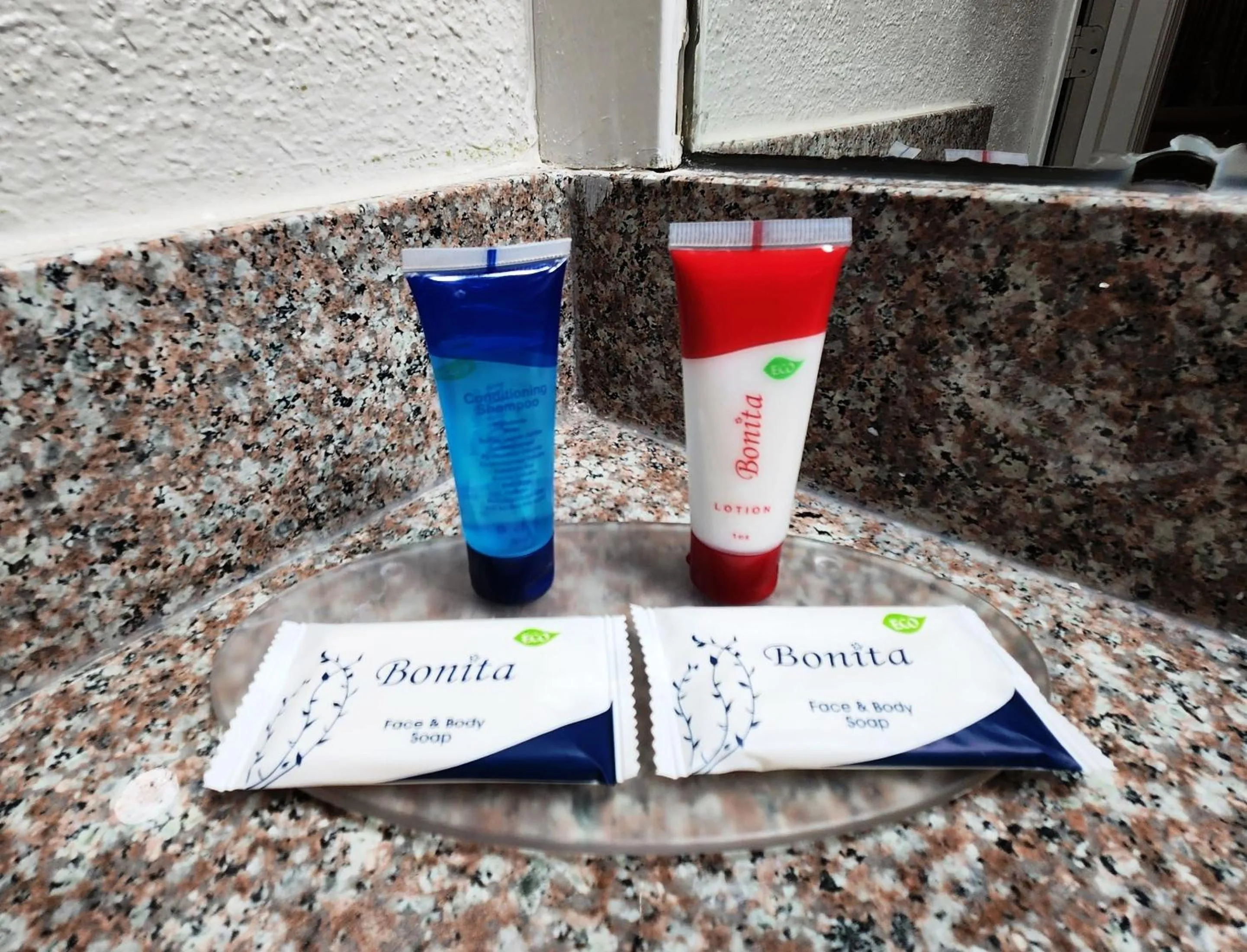 Bathroom in Express Inn Hobby Airport