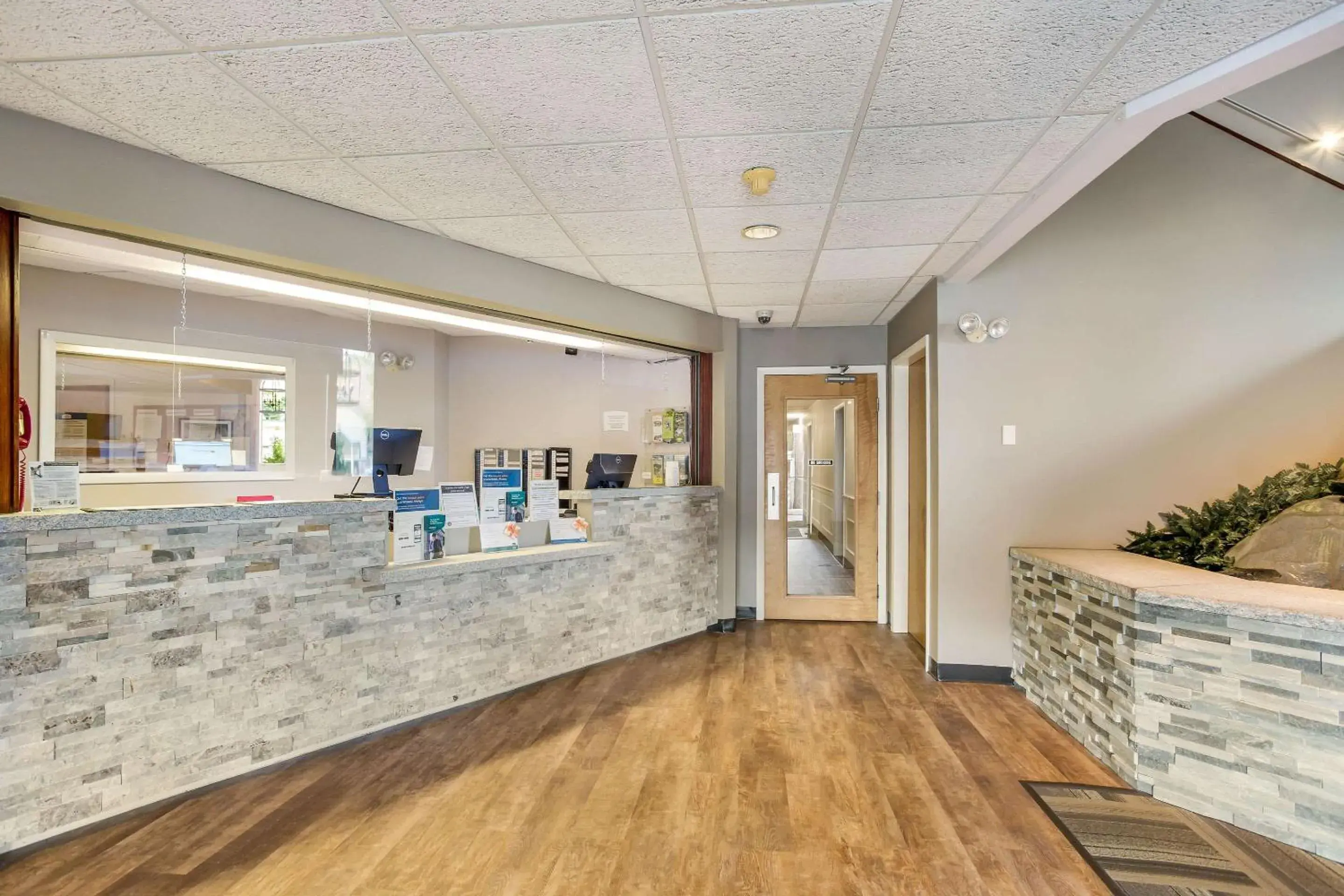 Lobby or reception in Quality Inn & Suites Gorham Riverside Lobby or reception in Quality Inn & Suites Gorham Riverside