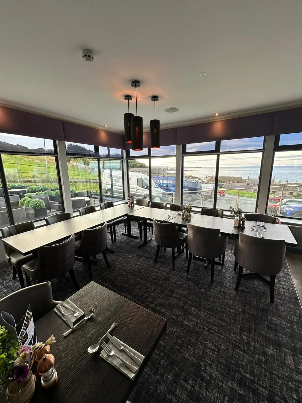 Restaurant/places to eat in The Knowes Hotel & Restaurant