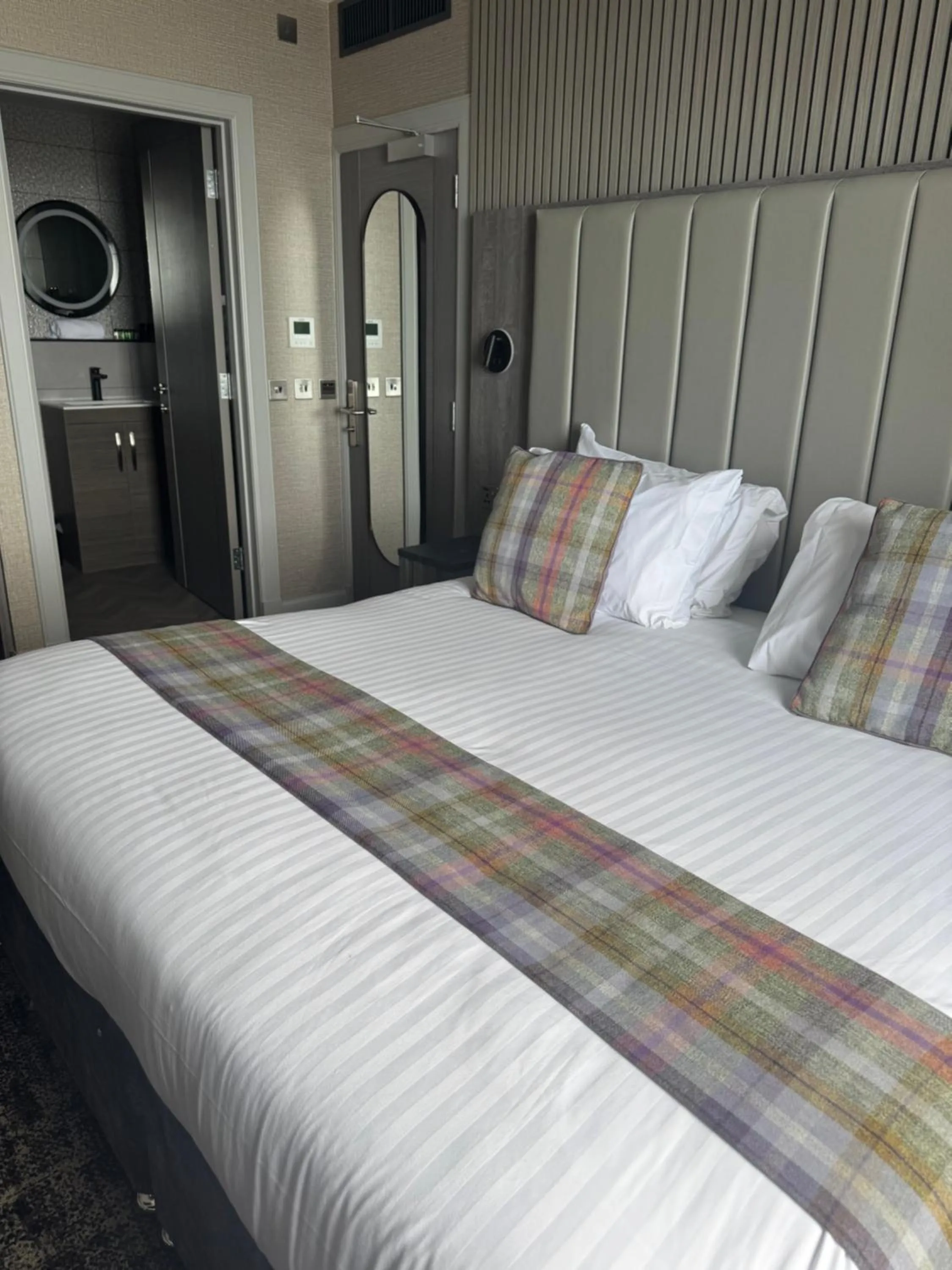 Bed in The Knowes Hotel & Restaurant