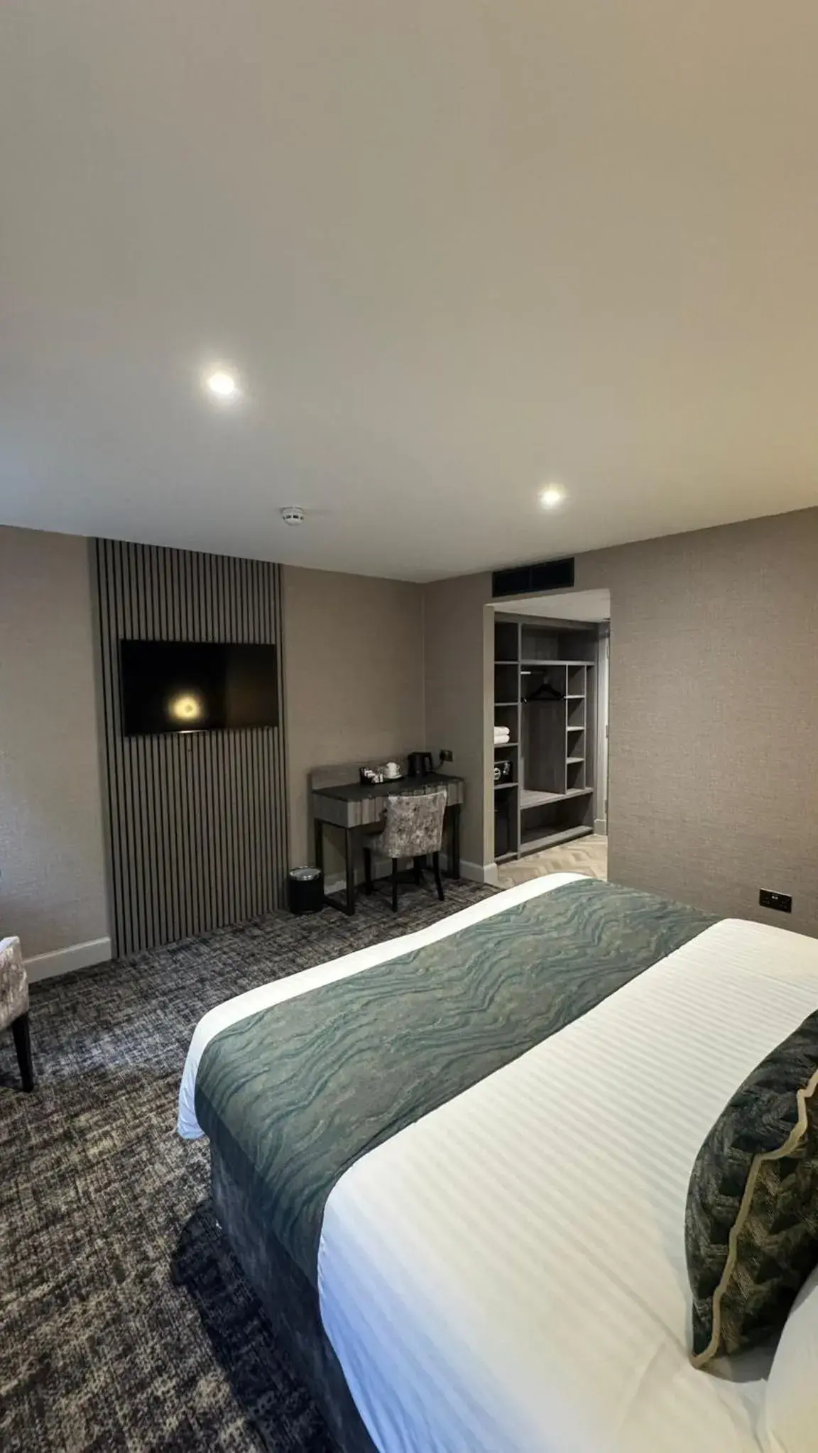 Bedroom, Bed in The Knowes Hotel & Restaurant Bedroom, Bed in The Knowes Hotel & Restaurant