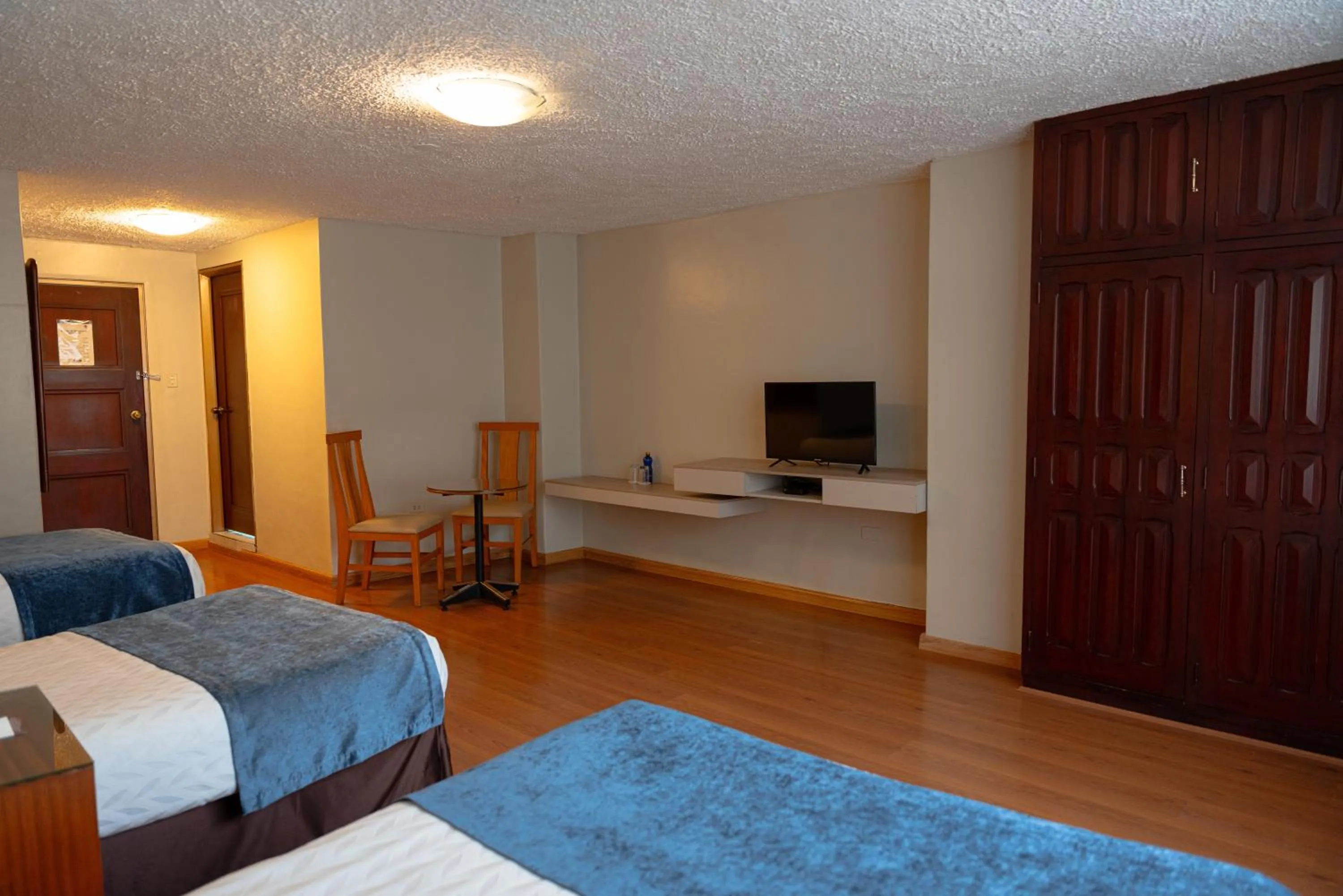 Photo of the whole room, Bed in Hotel Santa Monica