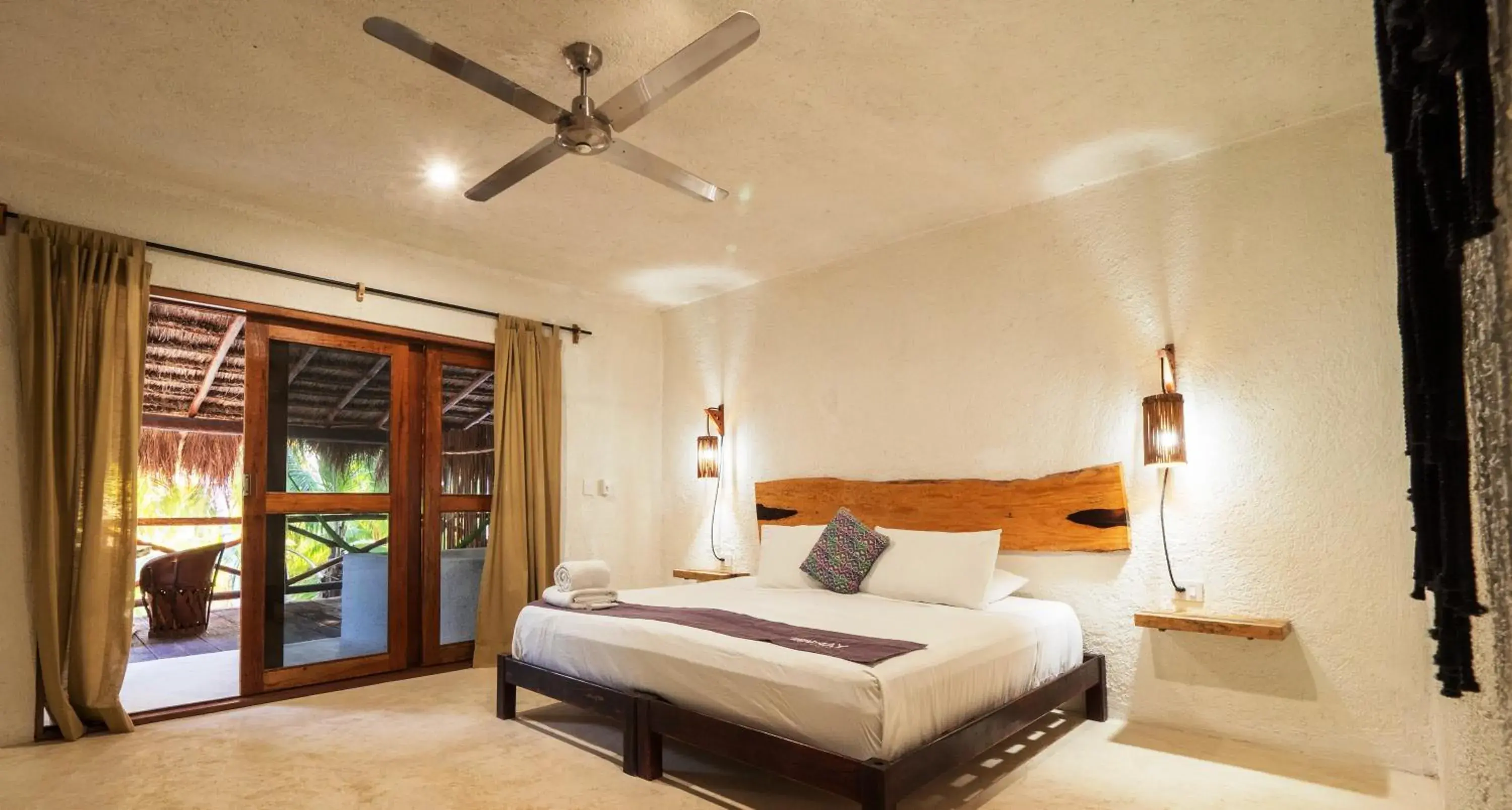 Bed in Zomay Beachfront Holbox Bed in Zomay Beachfront Holbox