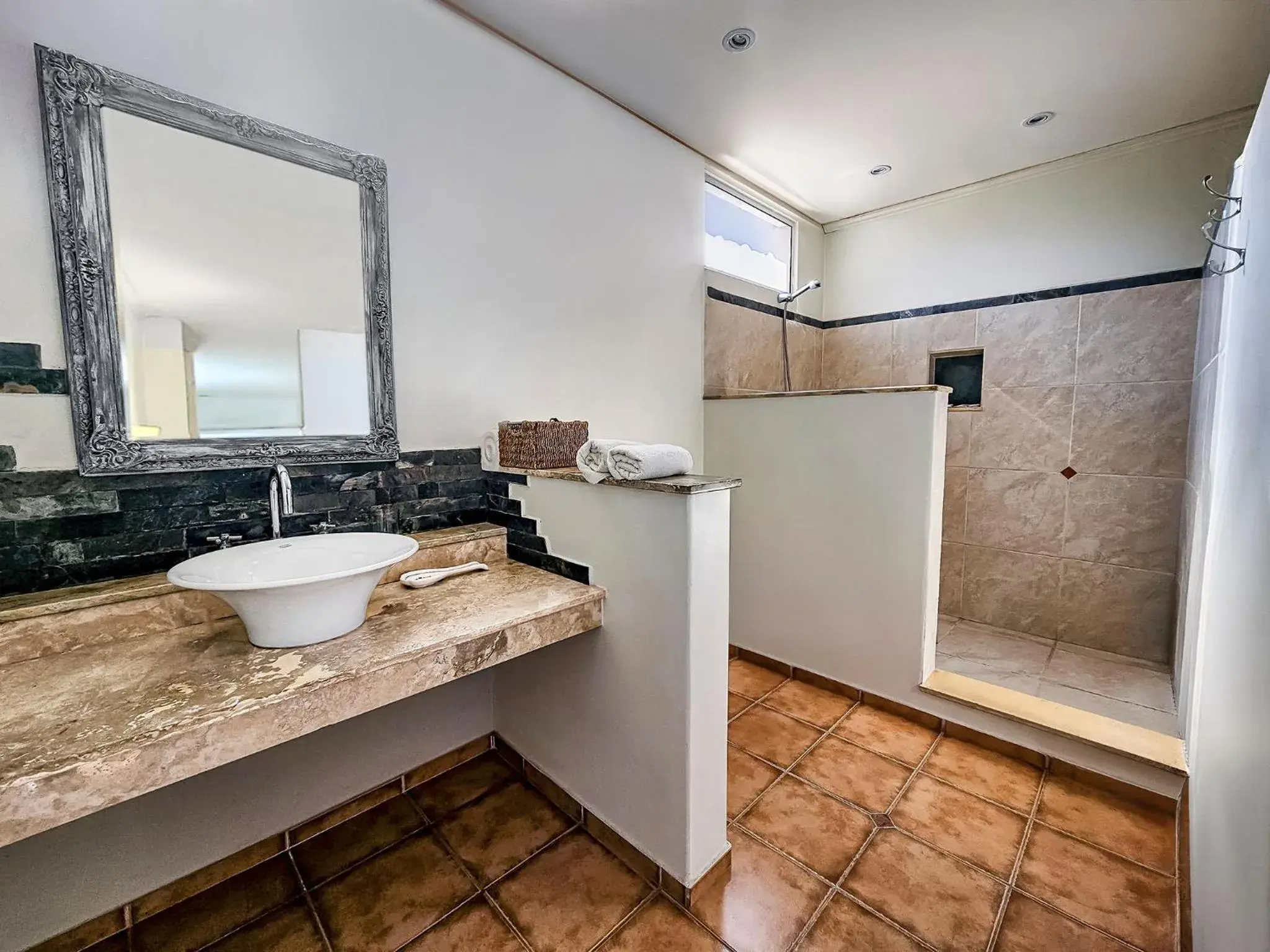 Bathroom in Bo Hotel & Spa Chicoana Salta Bathroom in Bo Hotel & Spa Chicoana Salta