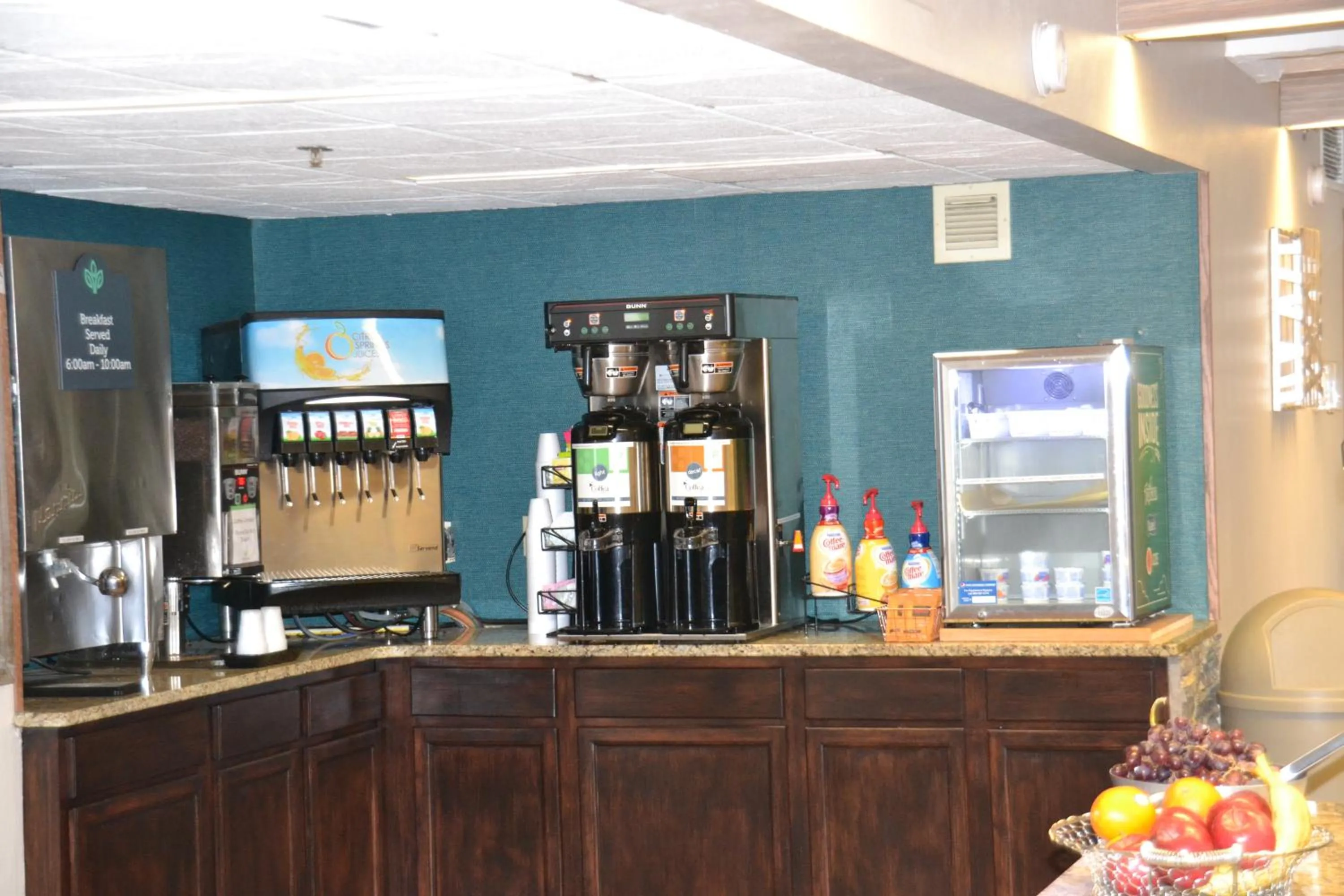 Coffee/tea facilities in EverSpring Inn