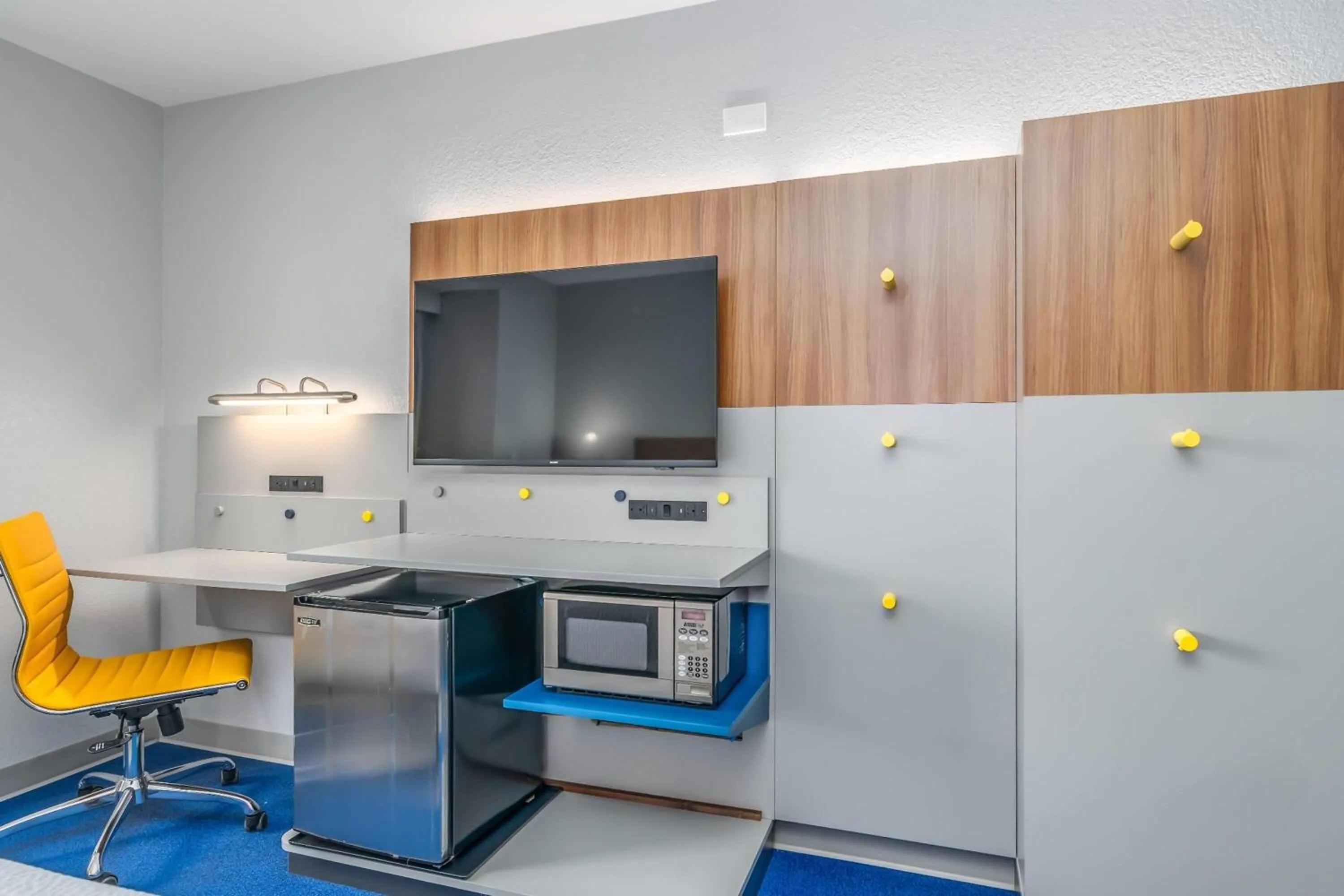 Photo of the whole room in Microtel Inn and Suites Montgomery