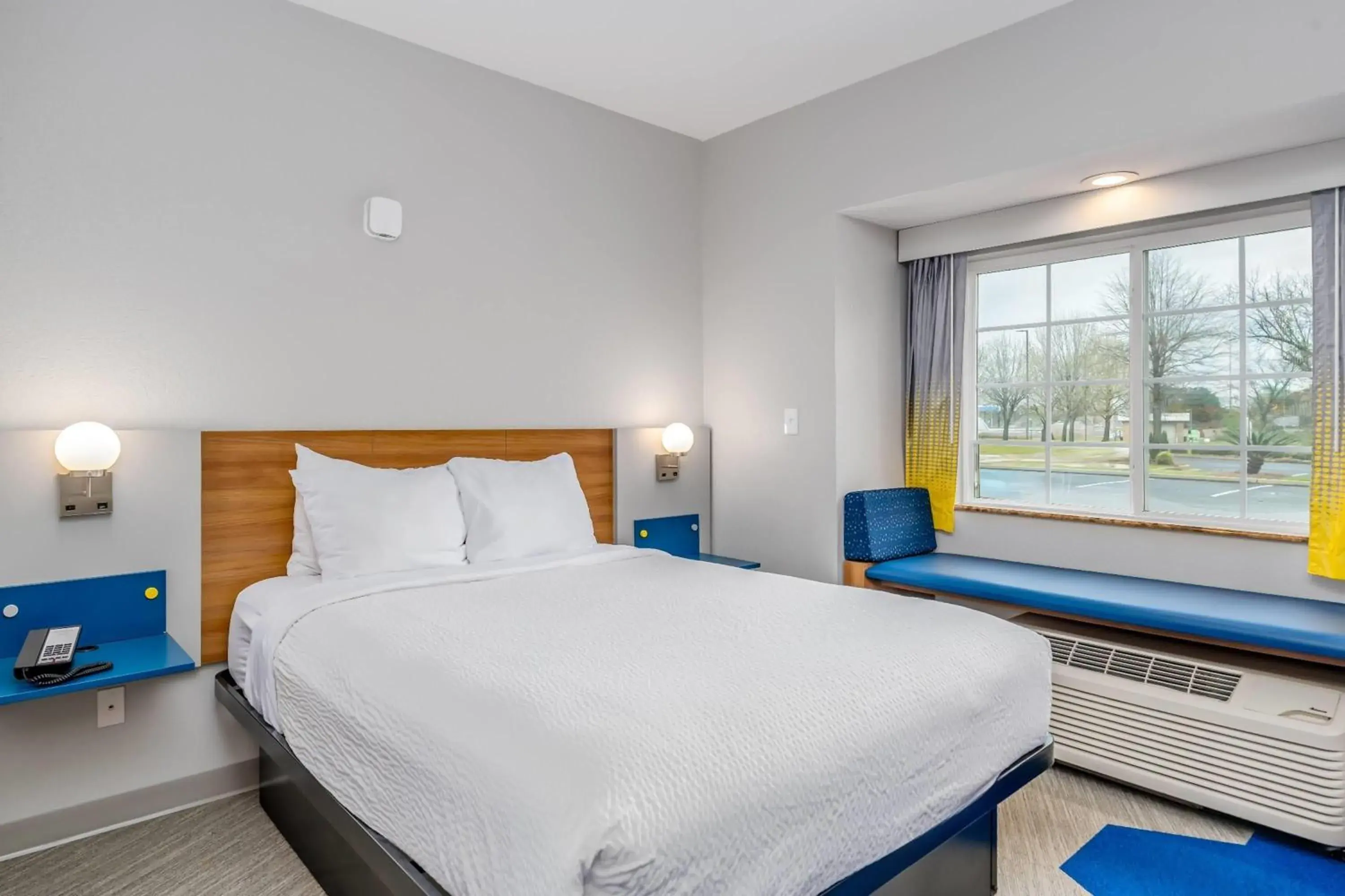 Photo of the whole room, Bed in Microtel Inn & Suites by Wyndham Montgomery Photo of the whole room, Bed in Microtel Inn & Suites by Wyndham Montgomery