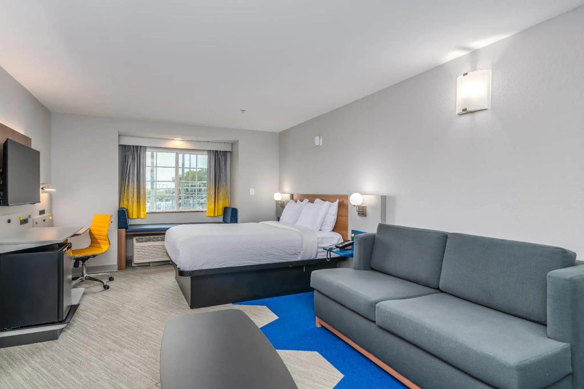 Photo of the whole room in Microtel Inn and Suites Montgomery