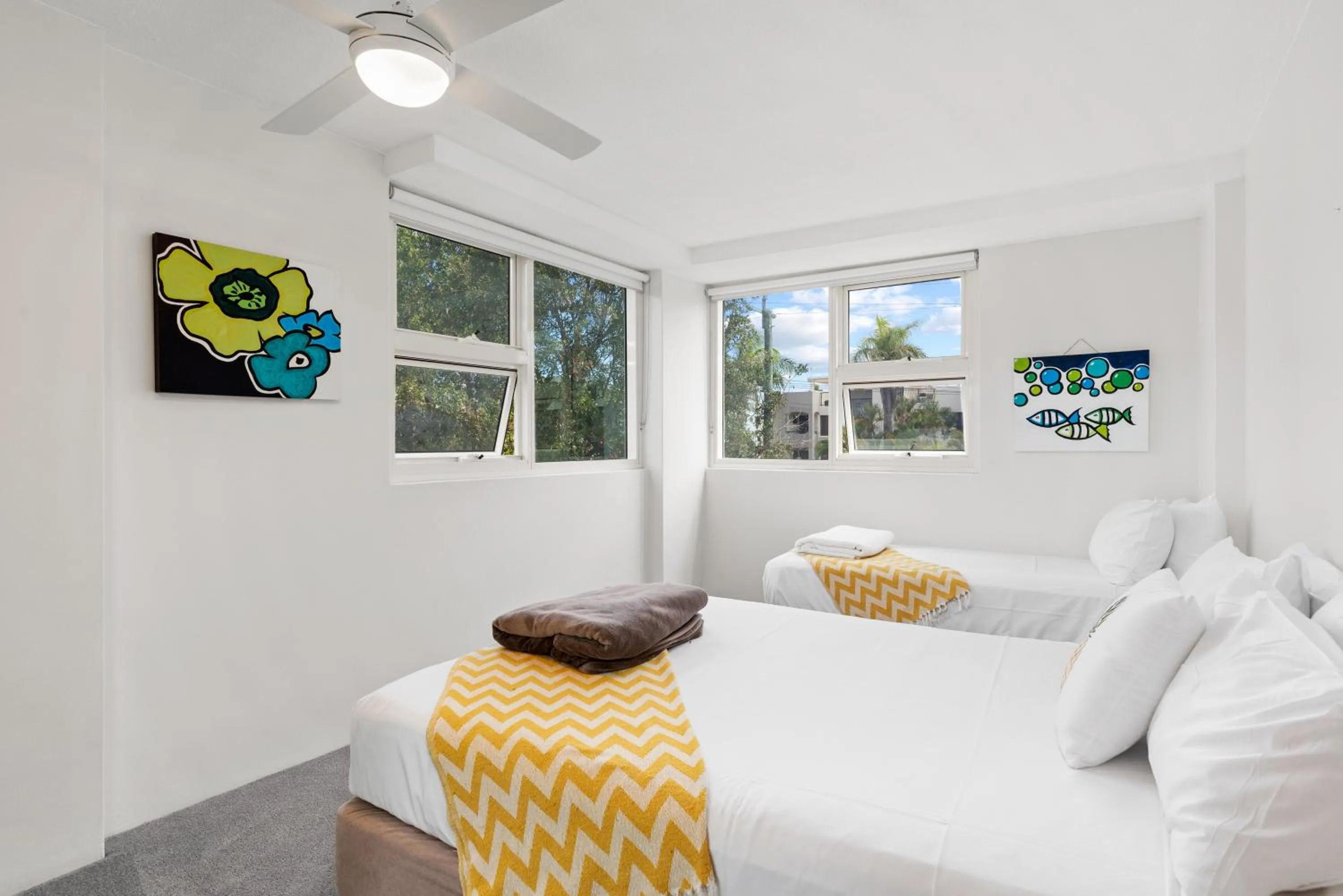 Bed in 84 The Spit Holiday Apartments