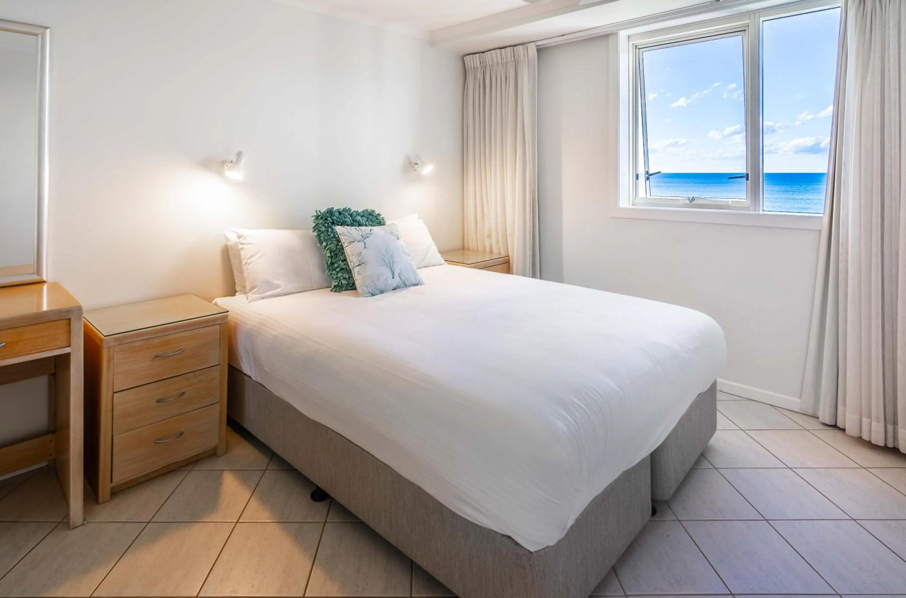 Bedroom, Bed in 84 The Spit Holiday Apartments