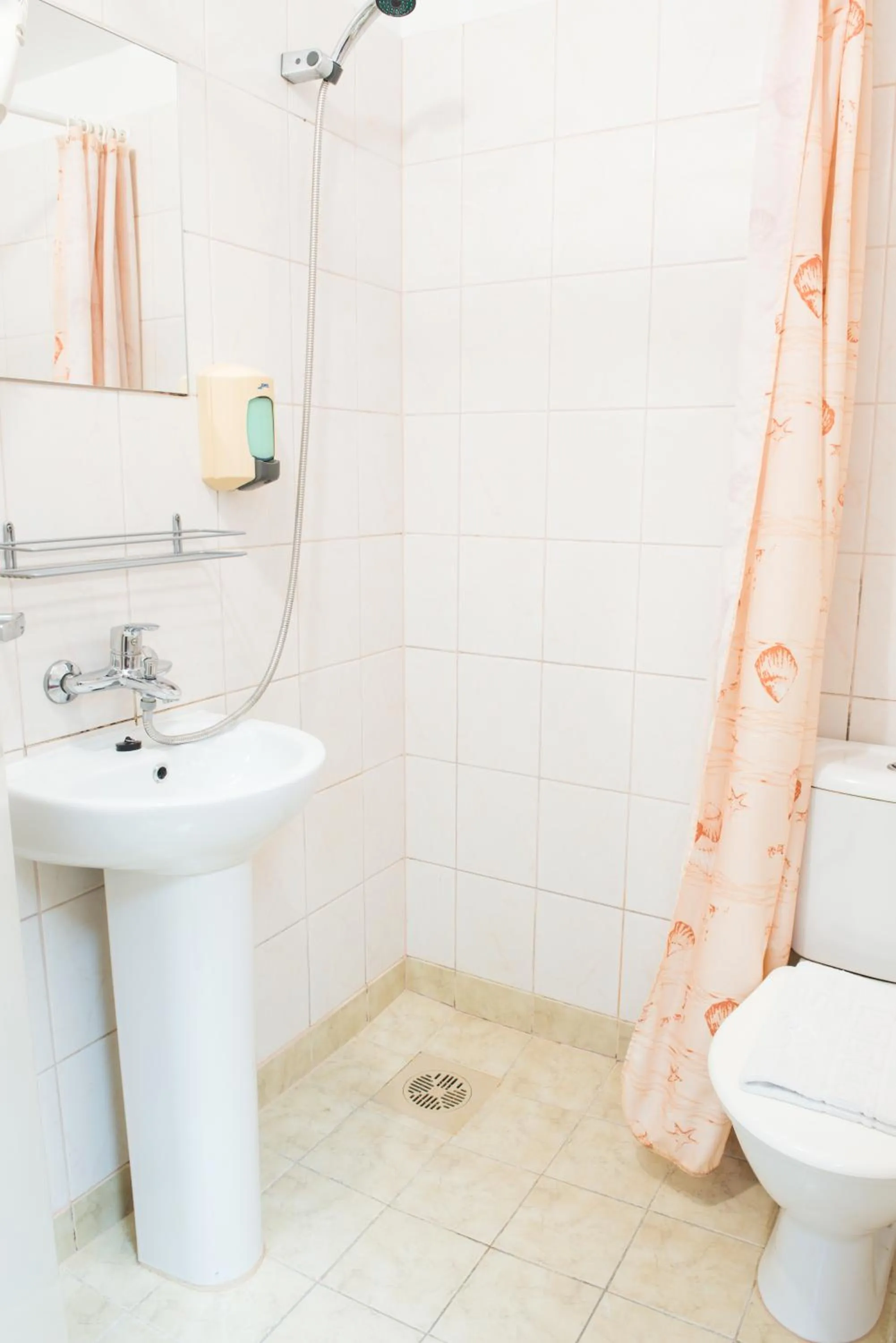 Shower in Aleksandri Hotel