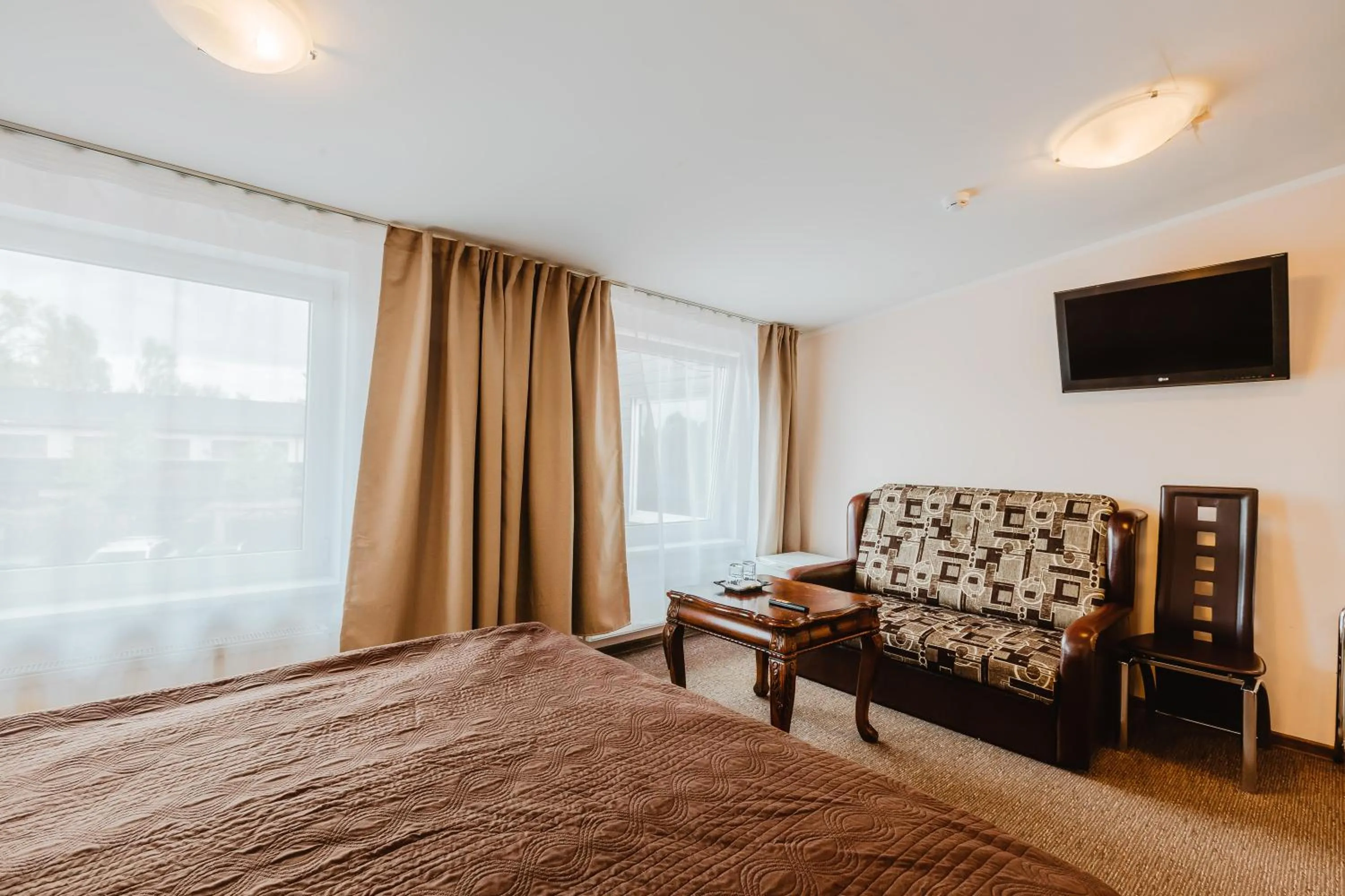 Photo of the whole room, Bed in Aleksandri Hotel