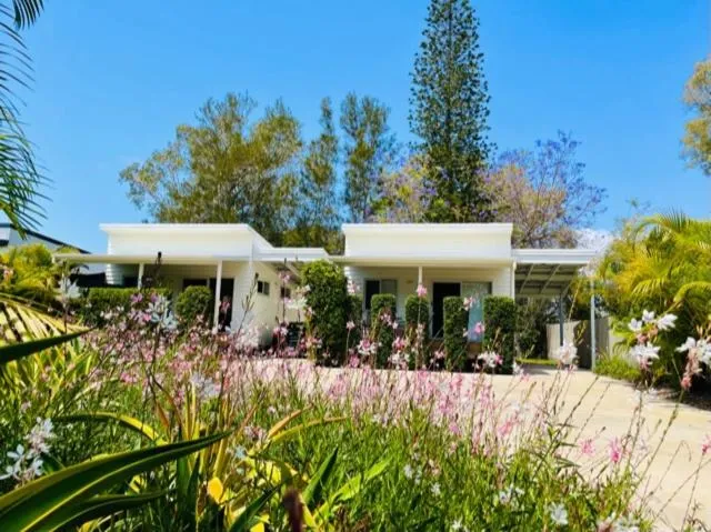 545 Esplanade
