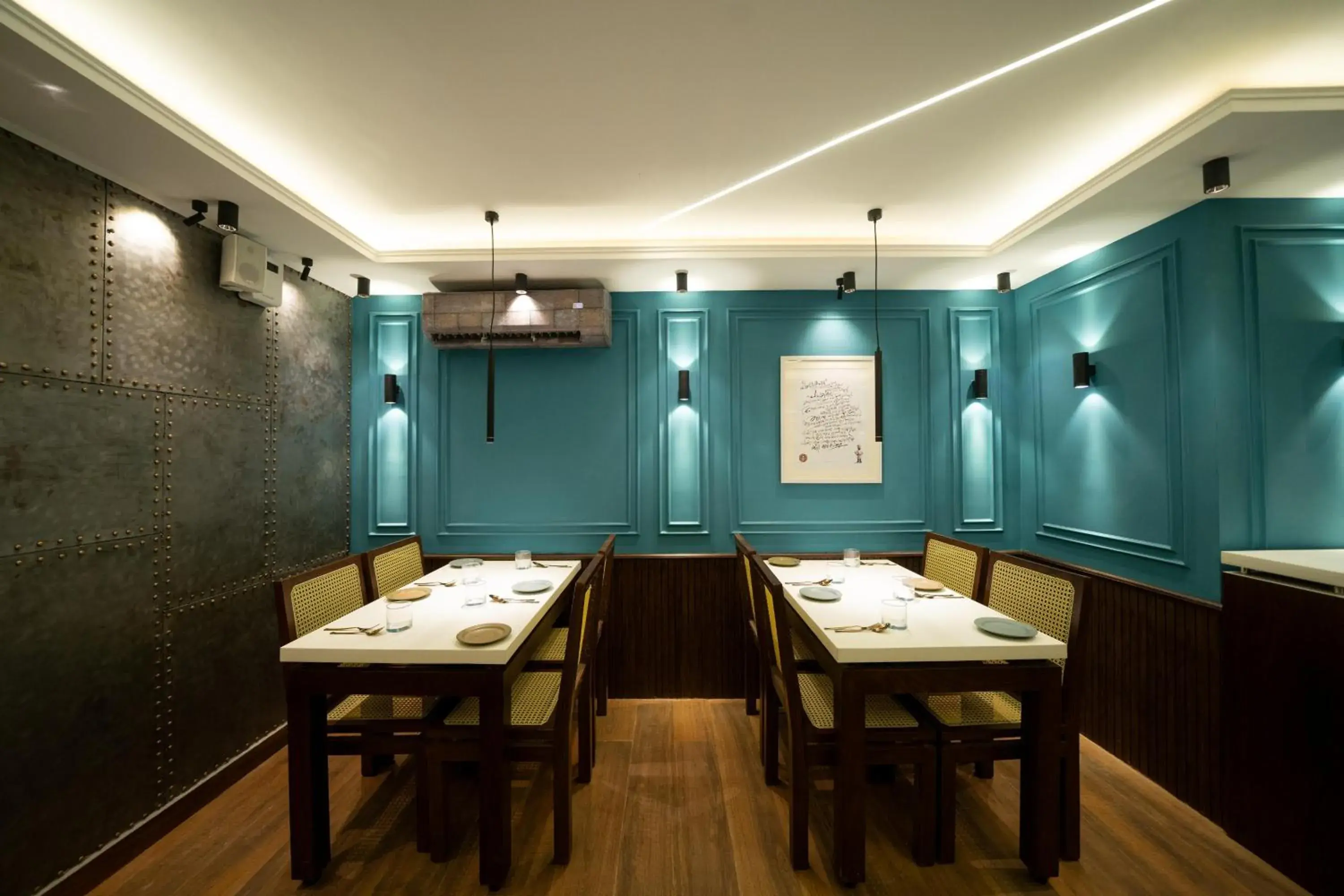 Restaurant/places to eat in Treebo Time Square Marine Drive Restaurant/places to eat in Treebo Time Square Marine Drive