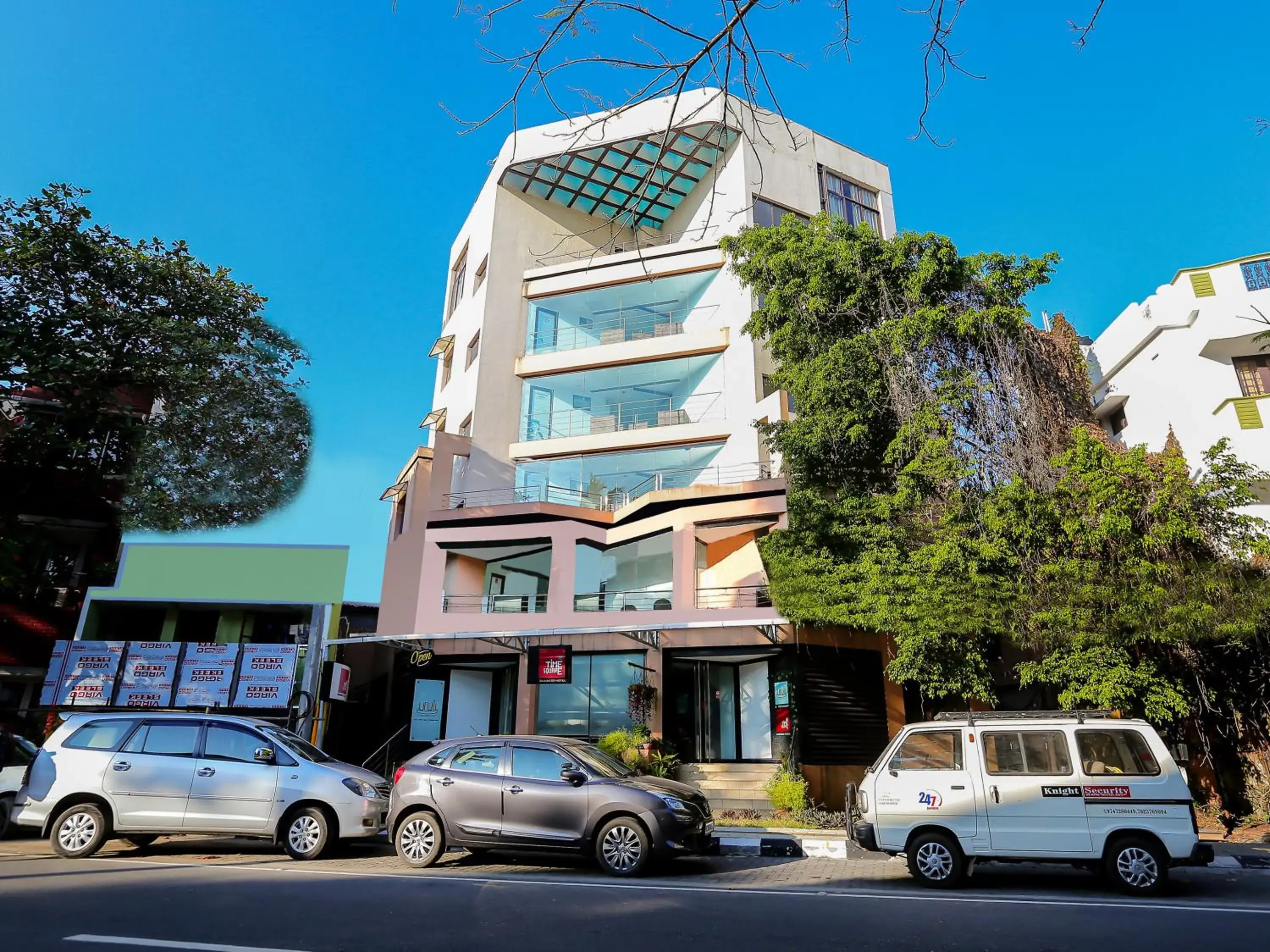 Facade/entrance in Treebo Time Square Marine Drive Facade/entrance in Treebo Time Square Marine Drive