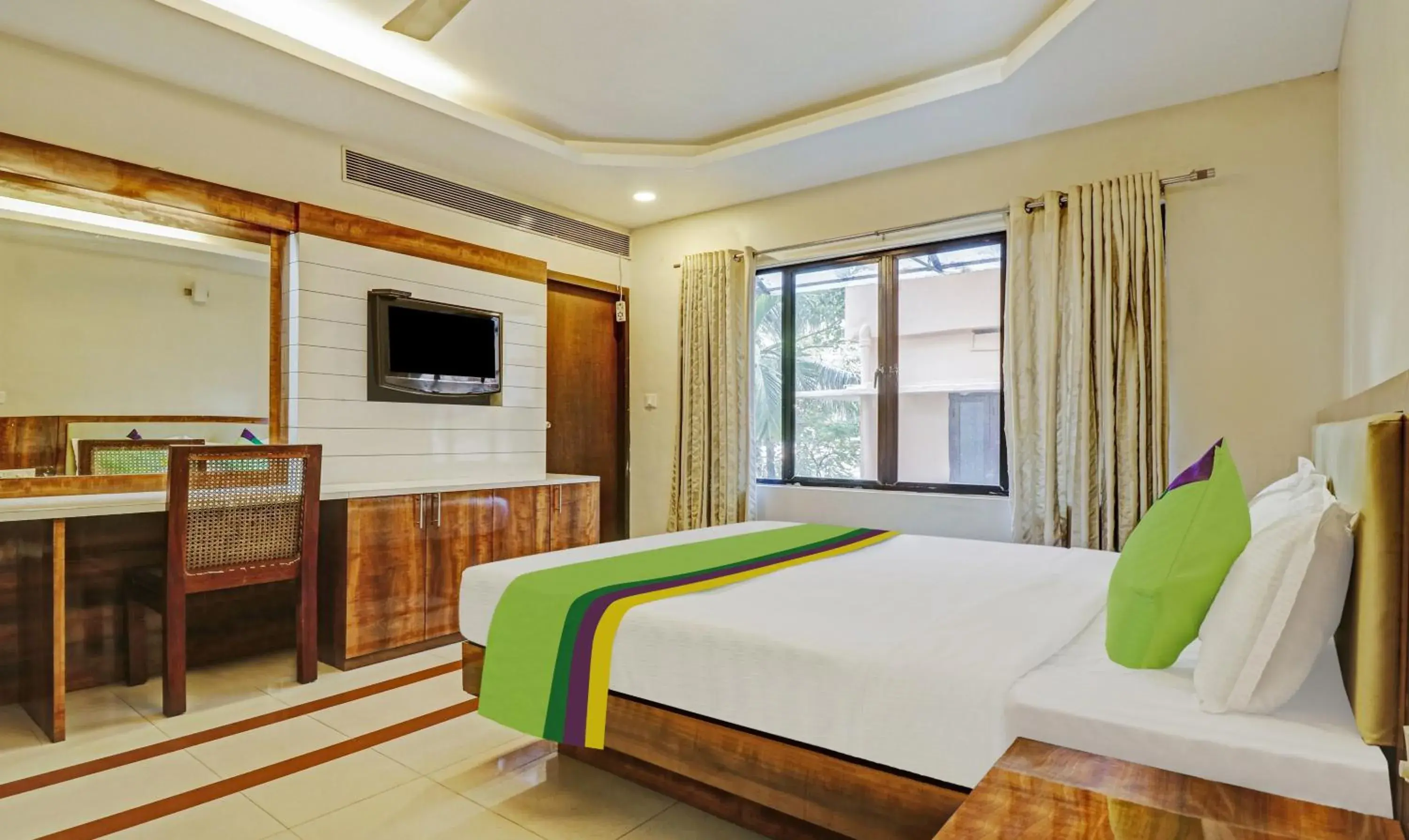 TV and multimedia, Bed in Treebo Time Square Marine Drive TV and multimedia, Bed in Treebo Time Square Marine Drive