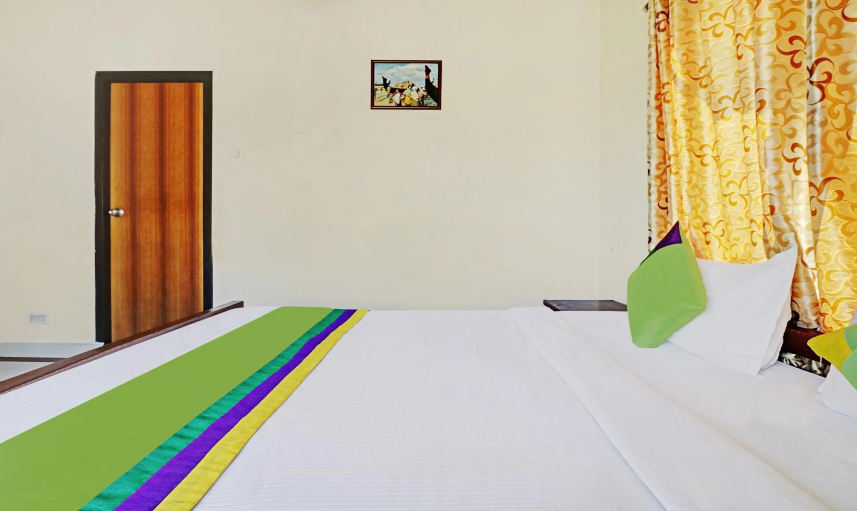 Bedroom, Bed in Treebo Time Square Marine Drive