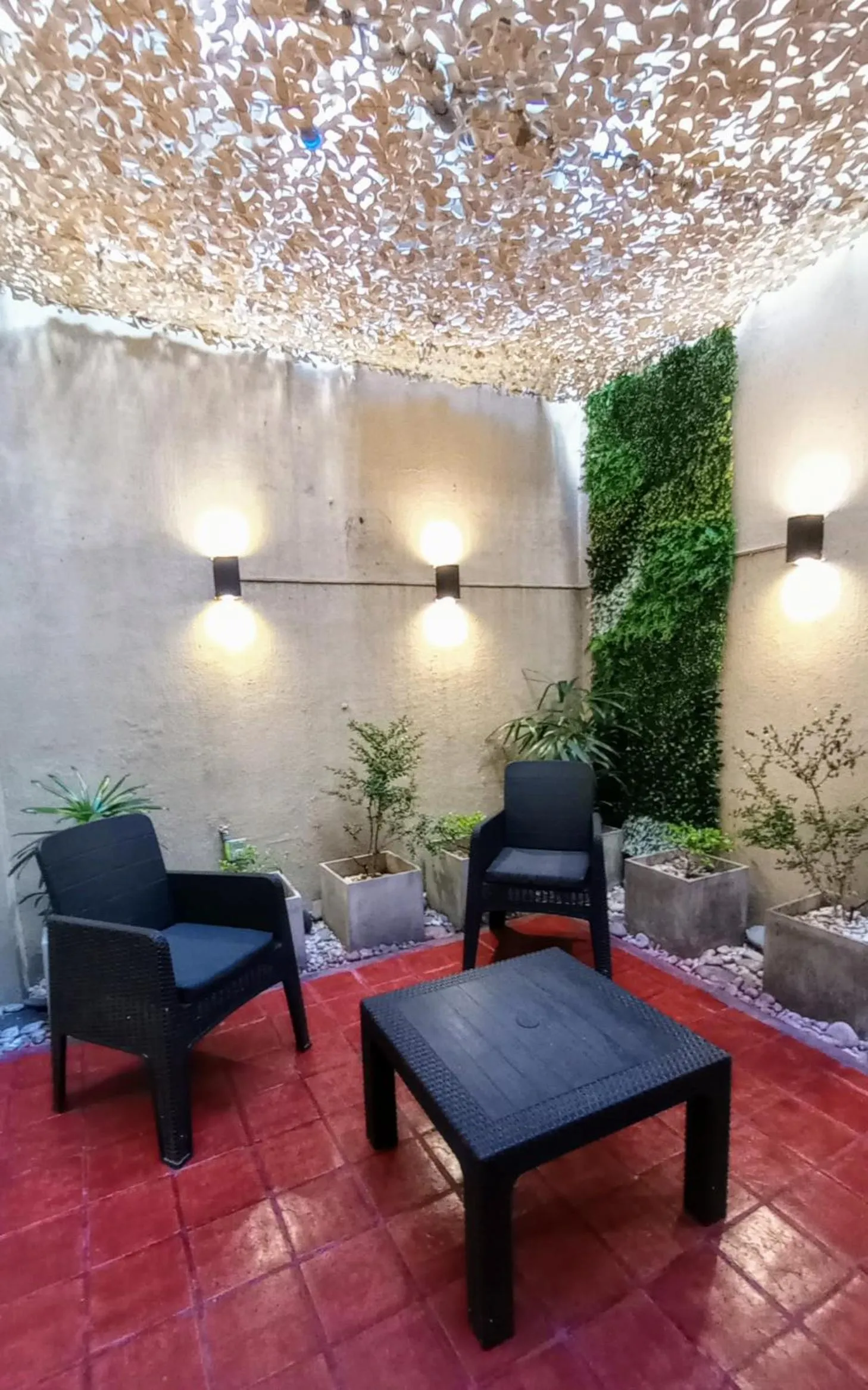 Patio in Hotel Milan