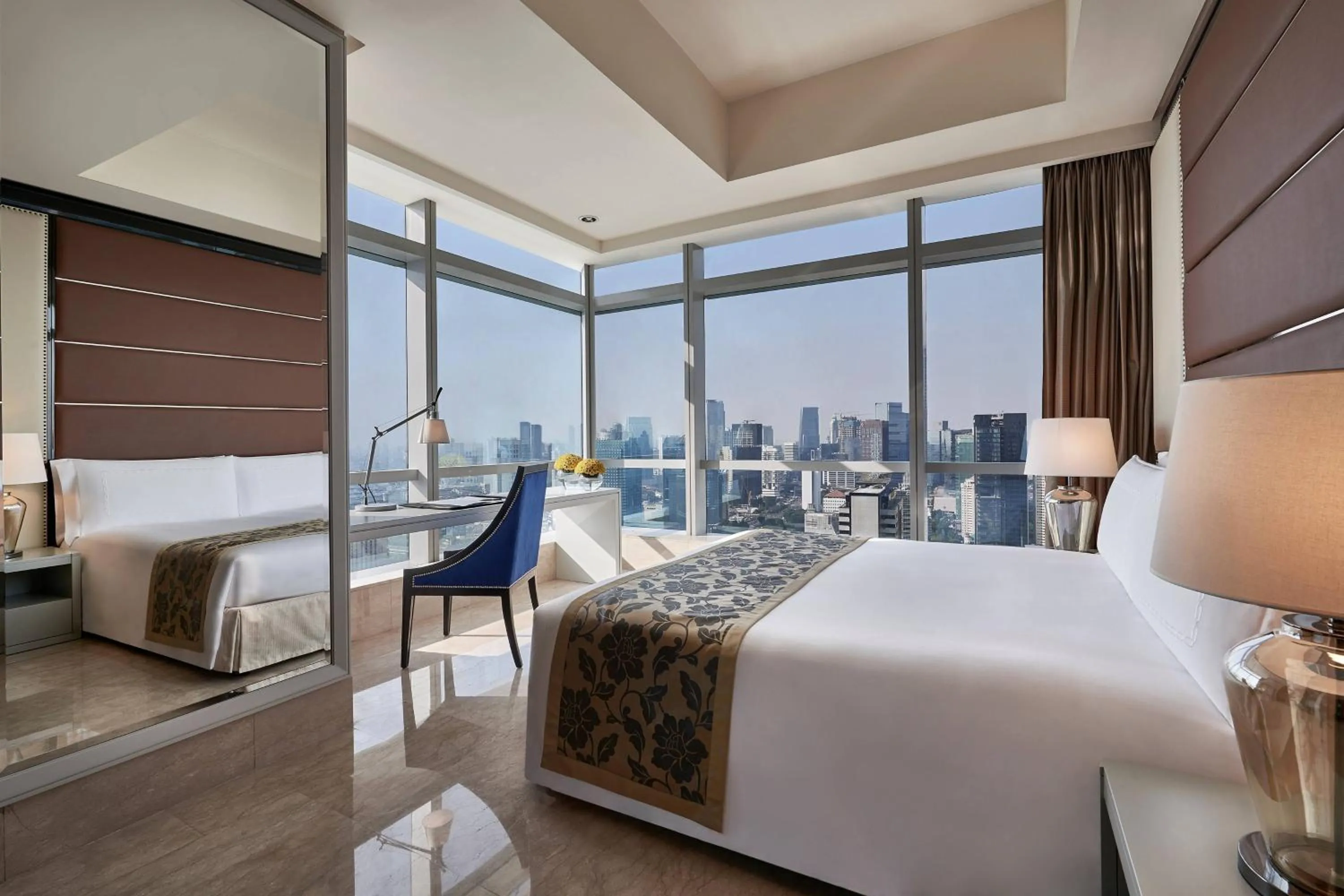 Bedroom, Bed in The Residences of The Ritz-Carlton Jakarta Pacific Place