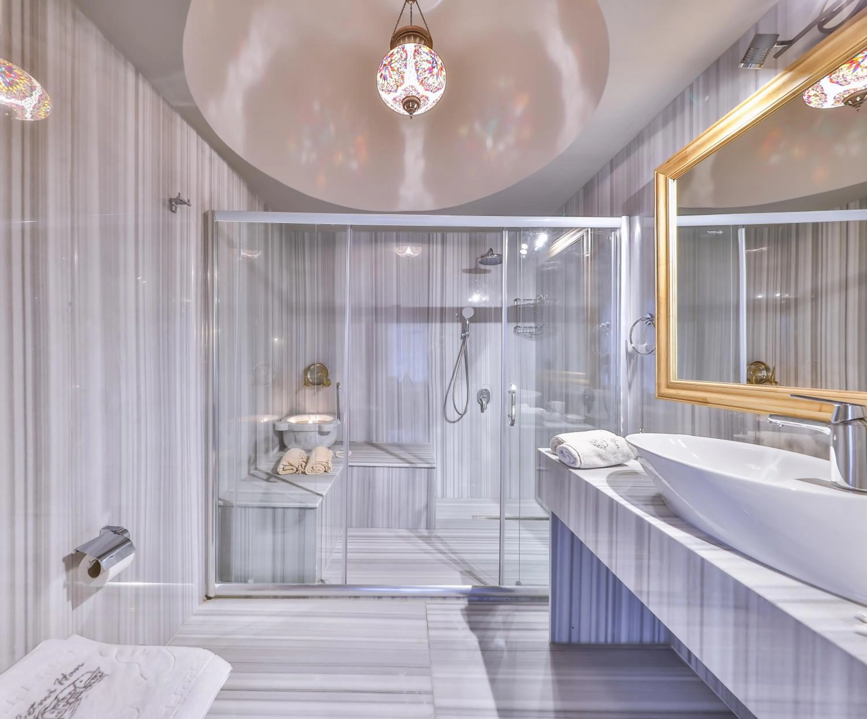 Bathroom in Çetmihan Hotel