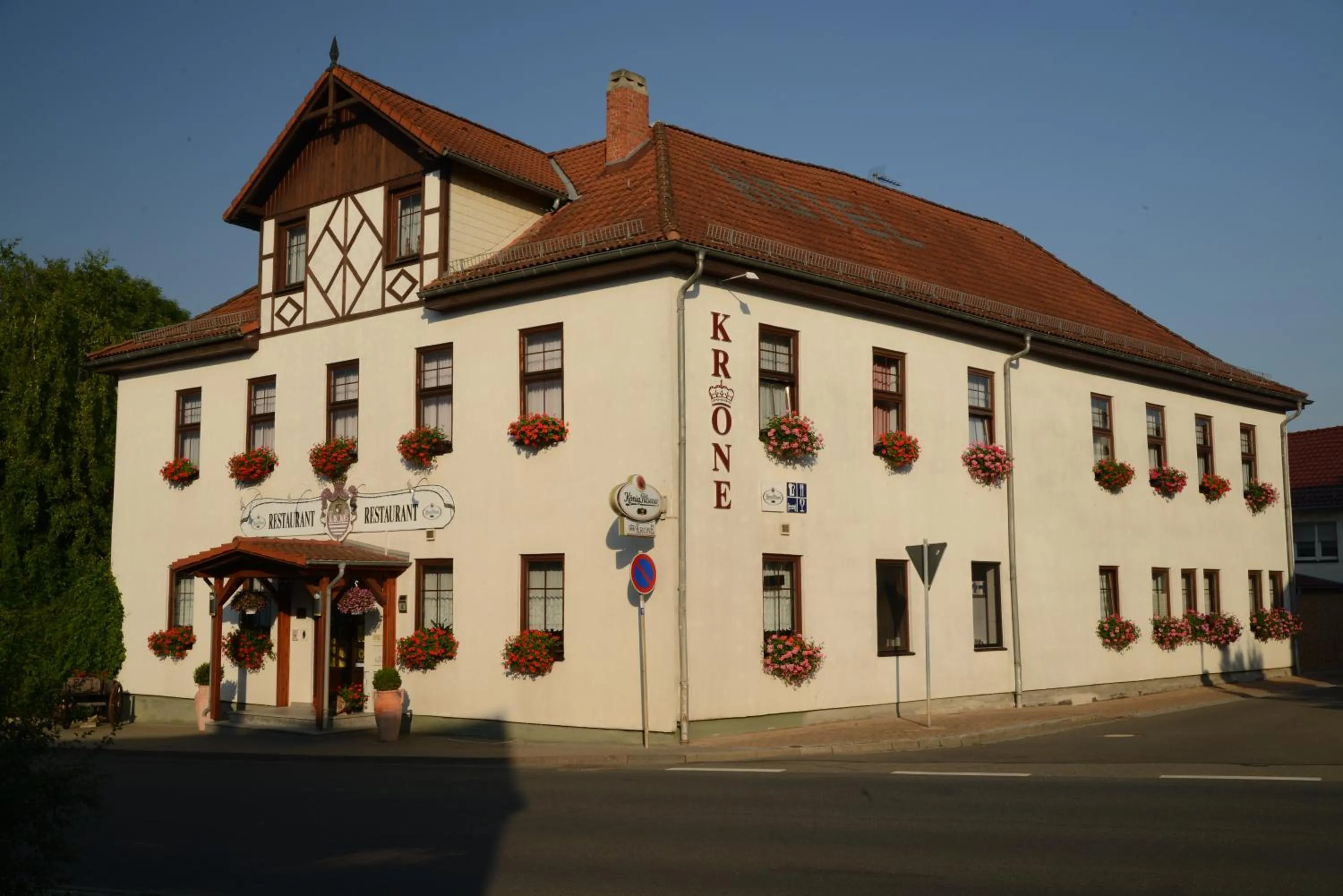 Facade/entrance in Landgasthof & Hotel KRONE Eischleben