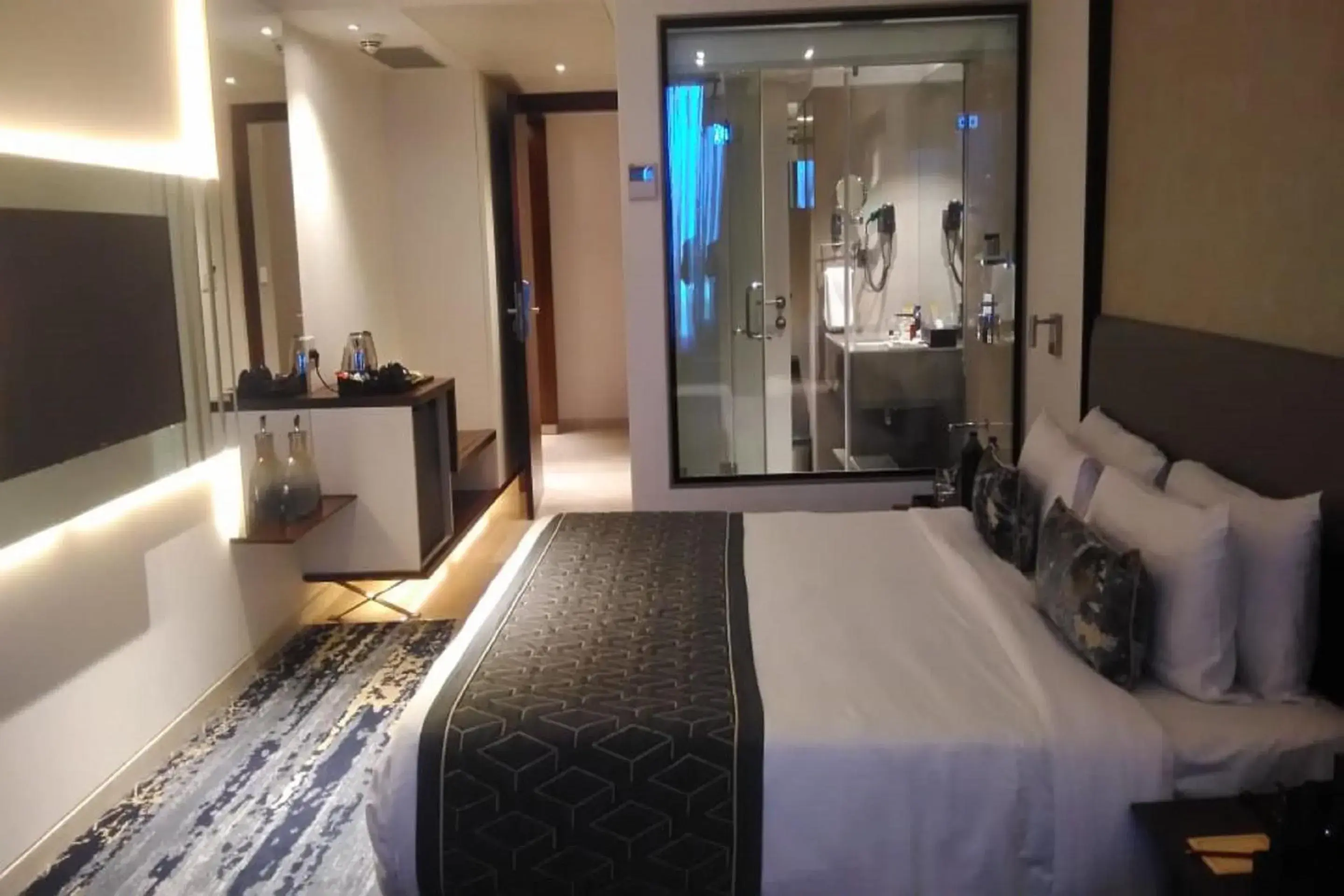 Bedroom, Bed in Sayaji Vadodara Bedroom, Bed in Sayaji Vadodara