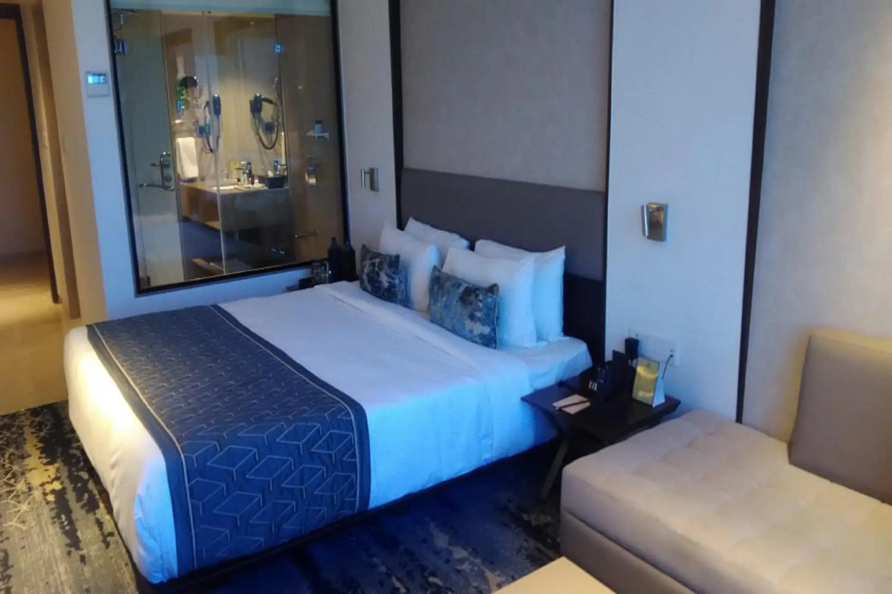 Bedroom, Bed in Sayaji Vadodara Bedroom, Bed in Sayaji Vadodara