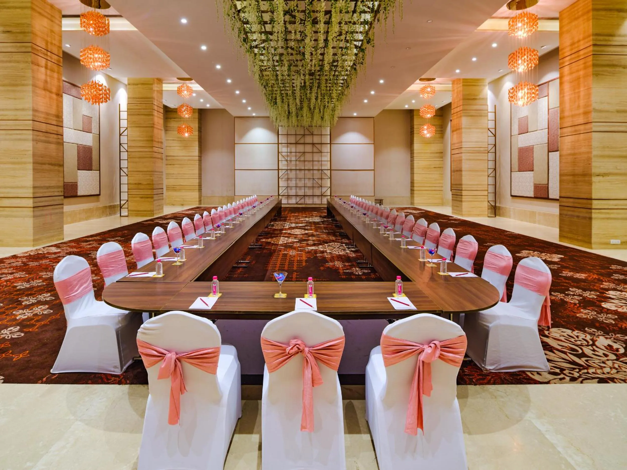 Banquet/Function facilities in Sayaji Vadodara
