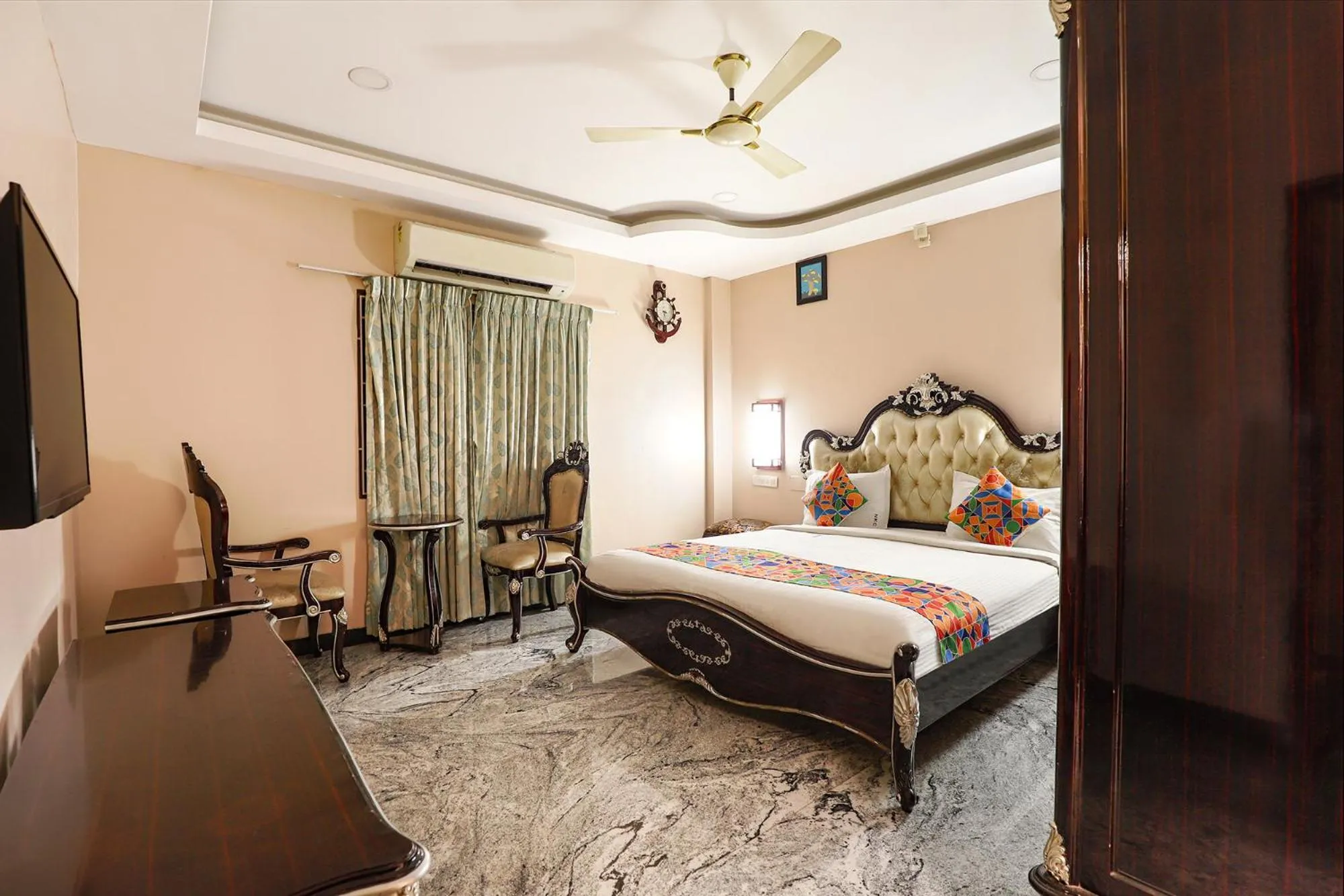 Bed in FabHotel NK Courtyard - Nr Guindy Industrial Estate
