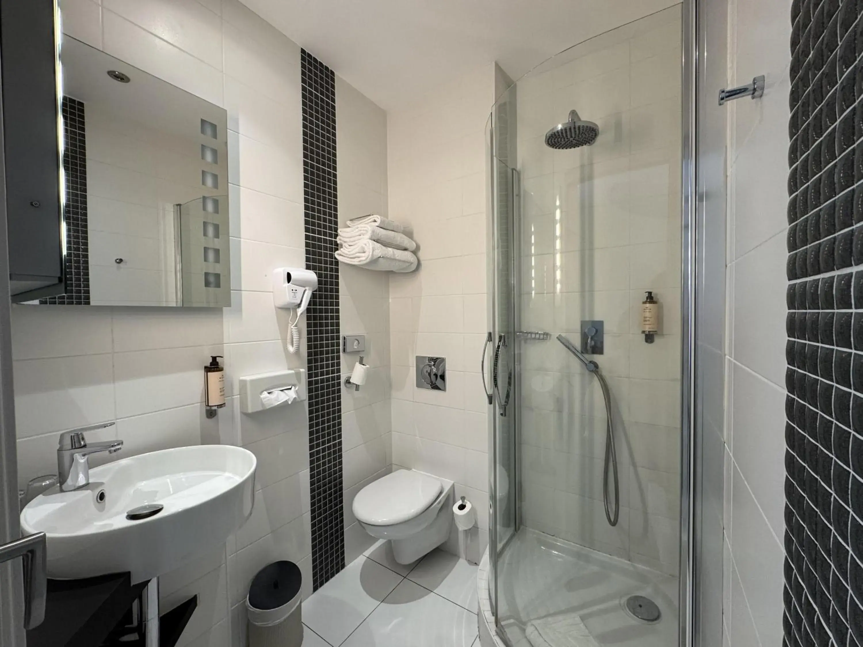 Bedroom in Best Western Blois Château Bedroom in Best Western Blois Château