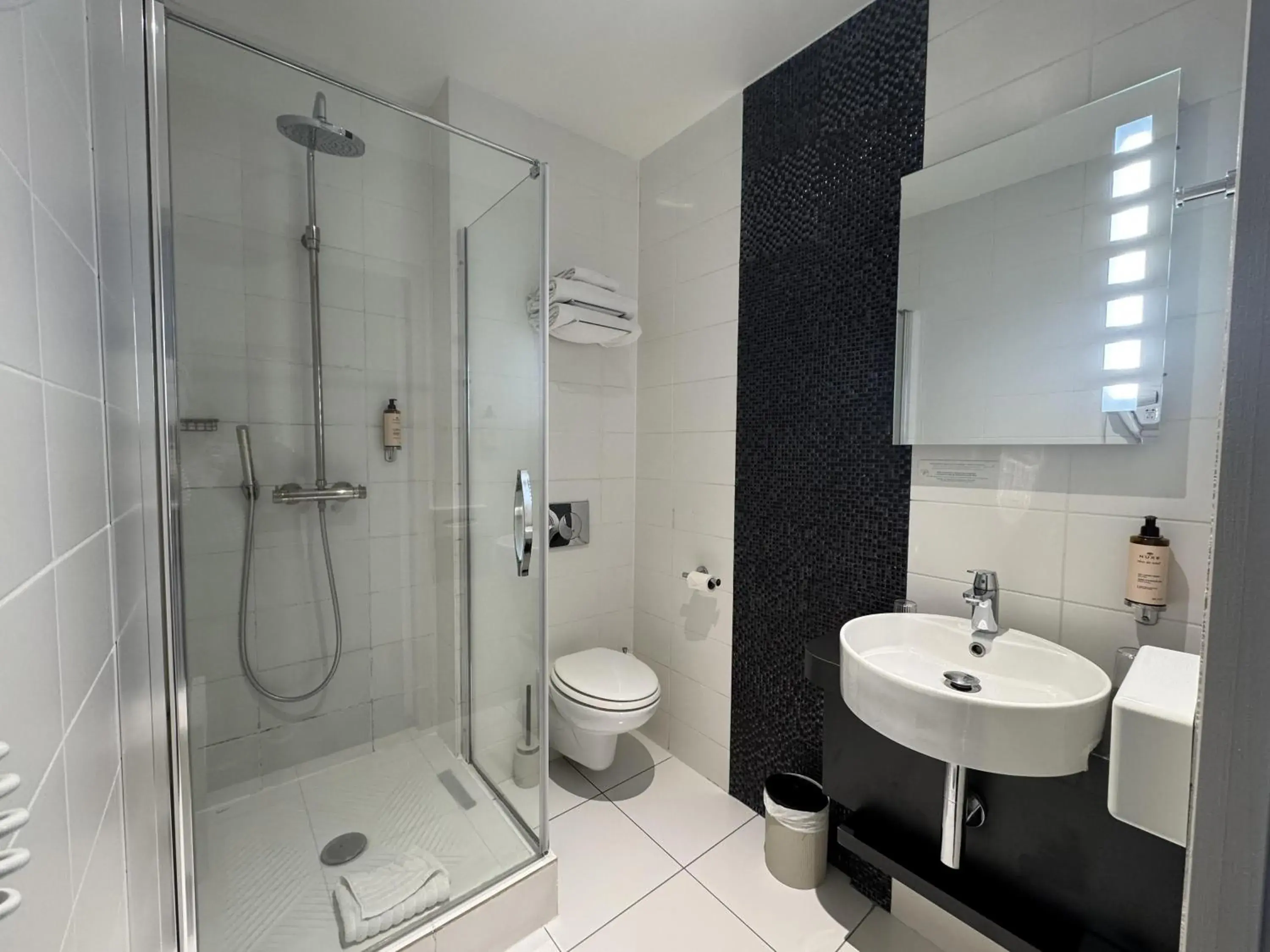 Bedroom in Best Western Blois Château Bedroom in Best Western Blois Château