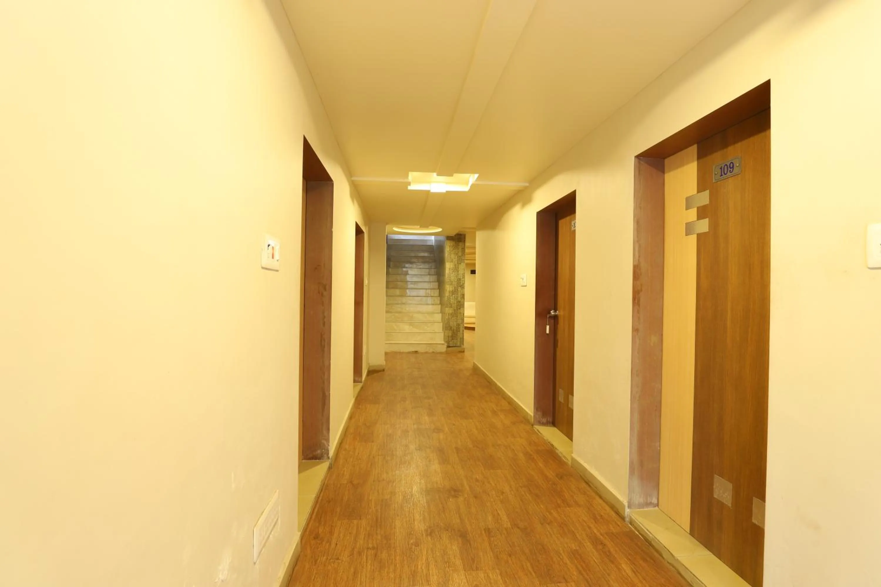 Hotel Loyal Residency