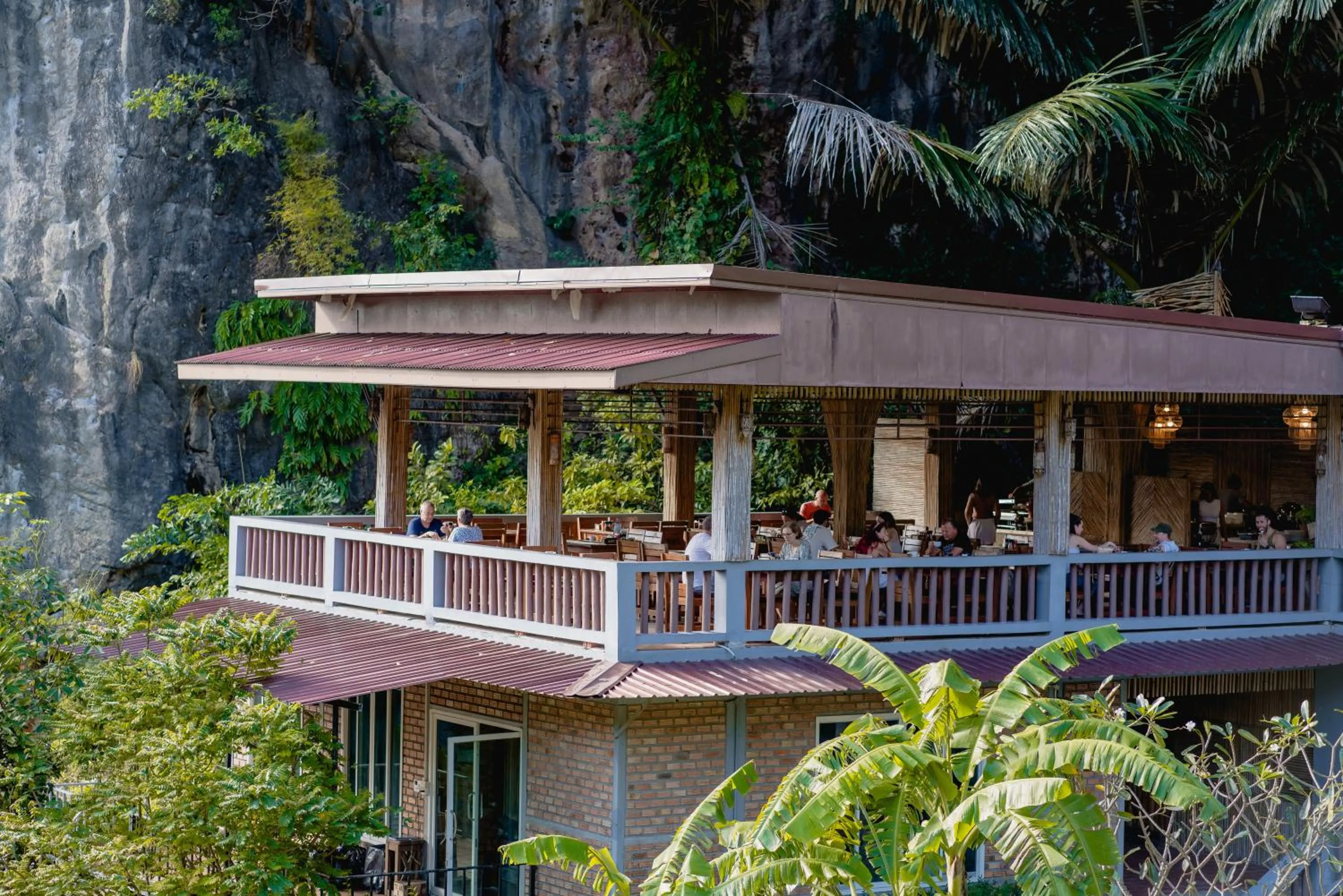 Property building in Railay Phutawan Resort