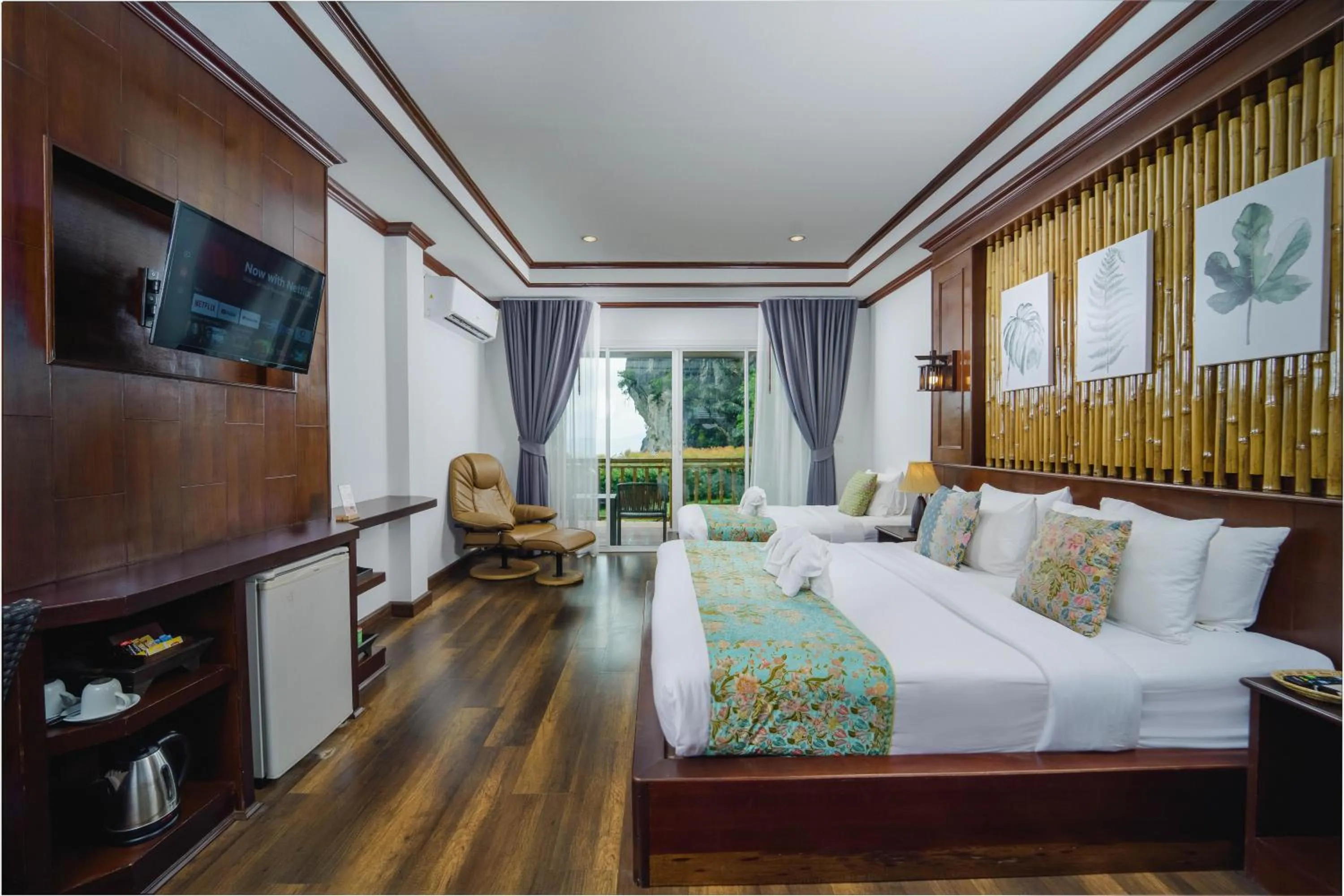 Bed in Railay Phutawan Resort