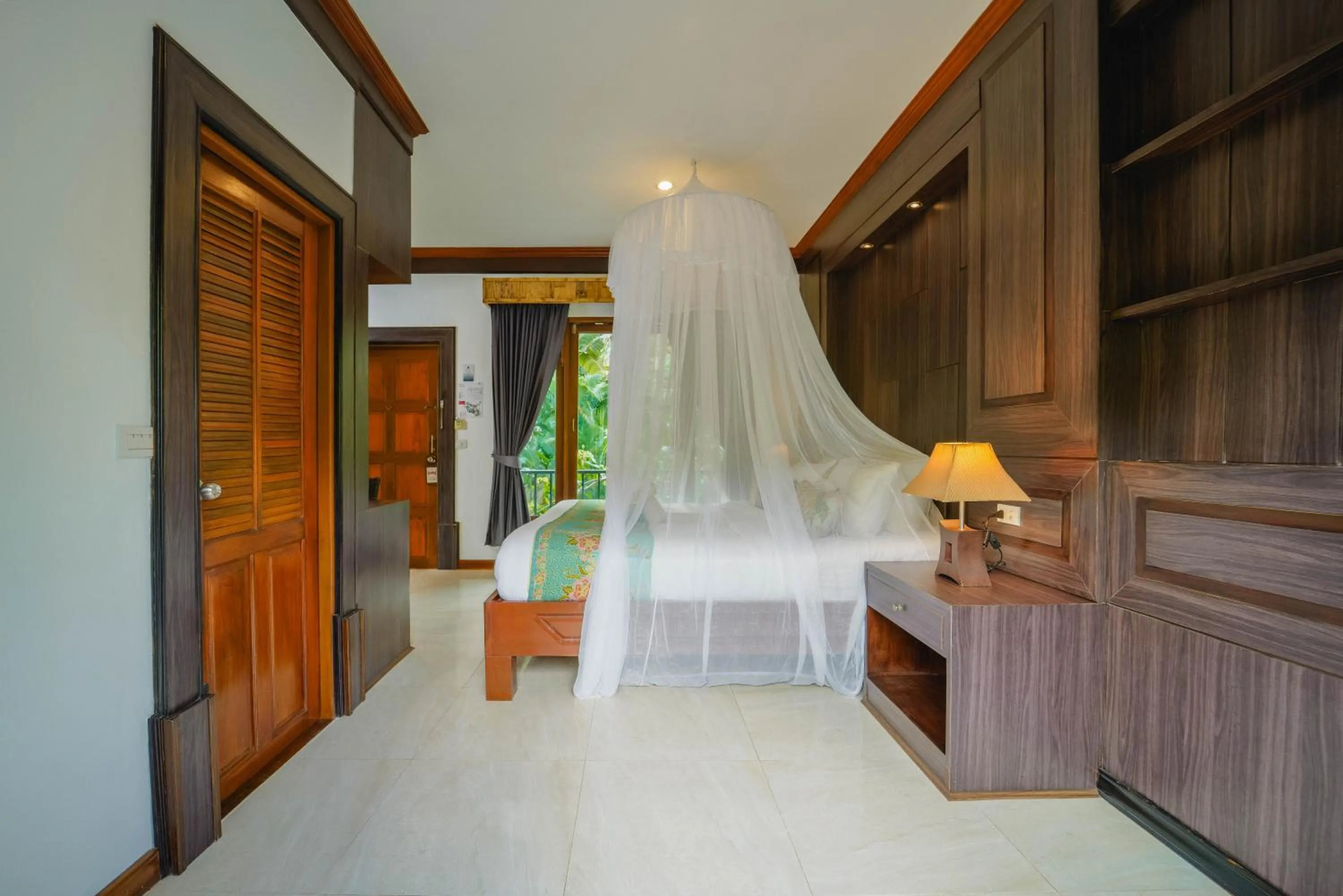 Bed in Railay Phutawan Resort
