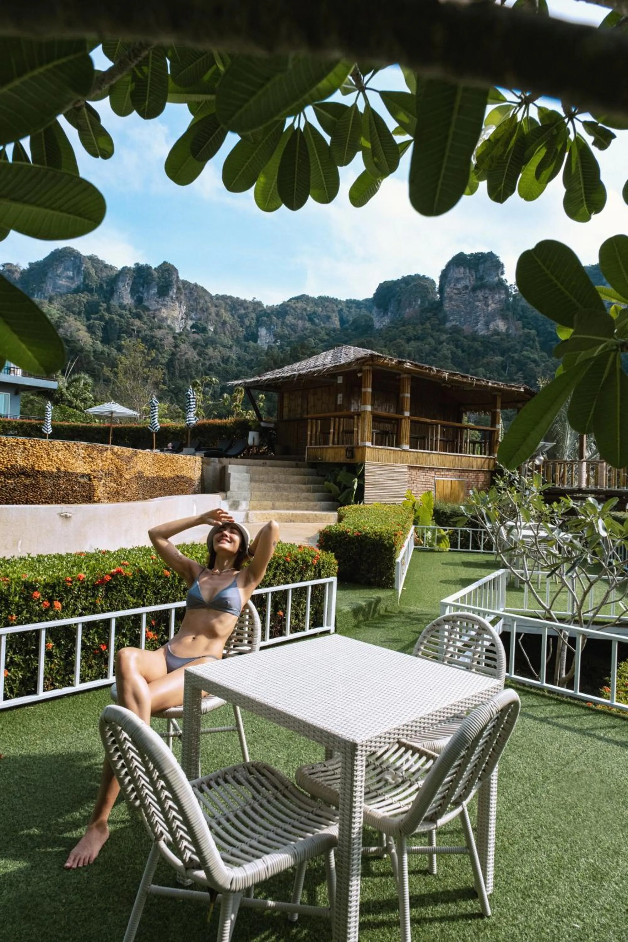 People in Railay Phutawan Resort