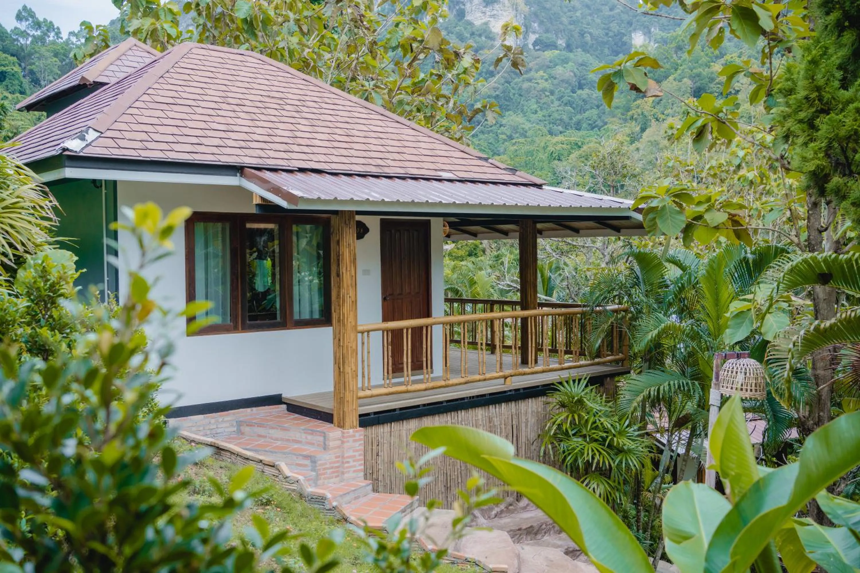Property building in Railay Phutawan Resort