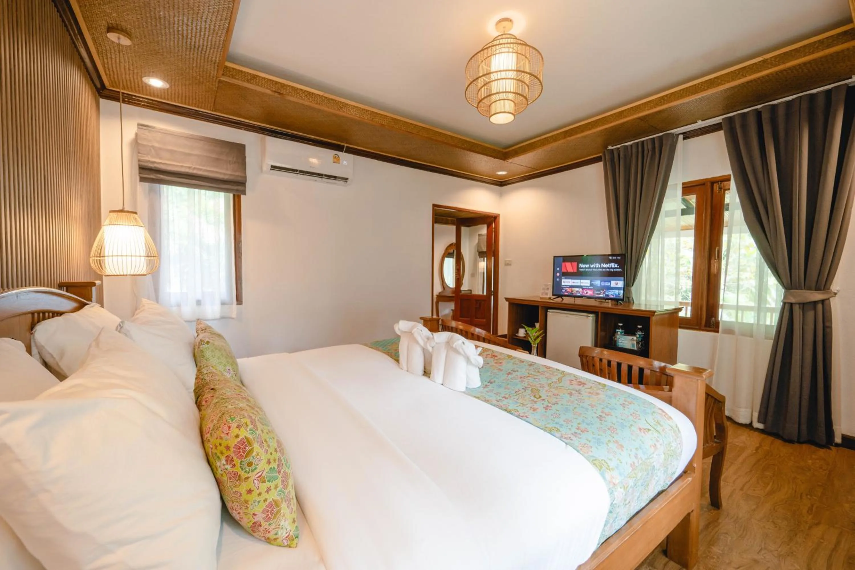 Bed in Railay Phutawan Resort