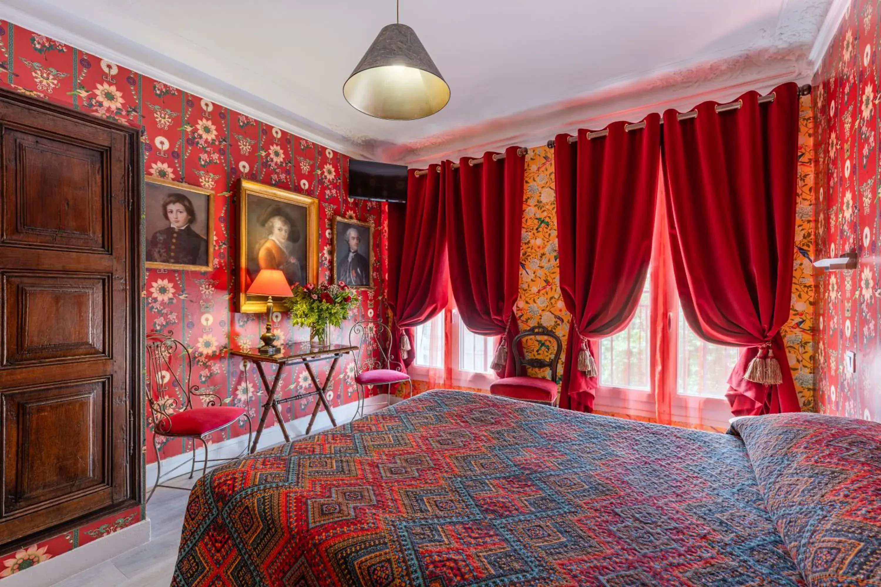 Bedroom, Bed in Hôtel De Nice Bedroom, Bed in Hôtel De Nice