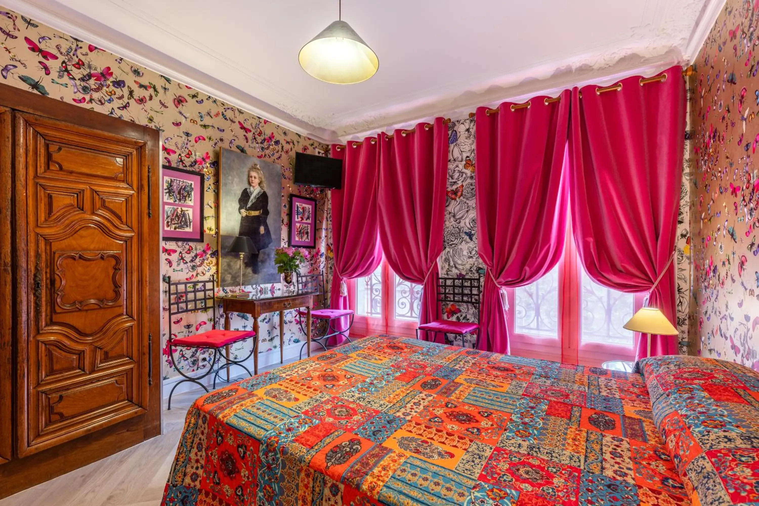 Bedroom, Bed in Hôtel De Nice Bedroom, Bed in Hôtel De Nice