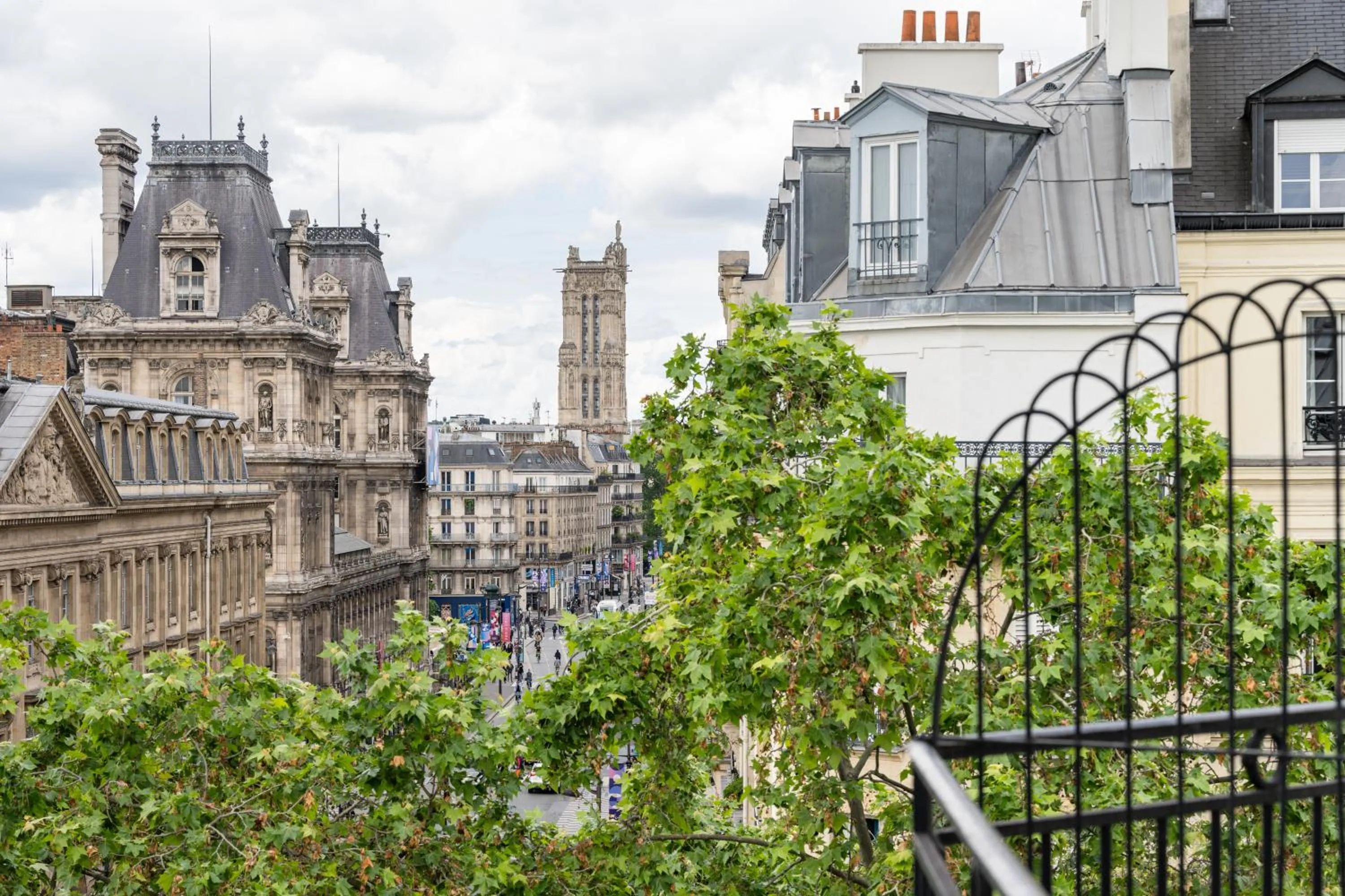 Landmark view in Hôtel De Nice