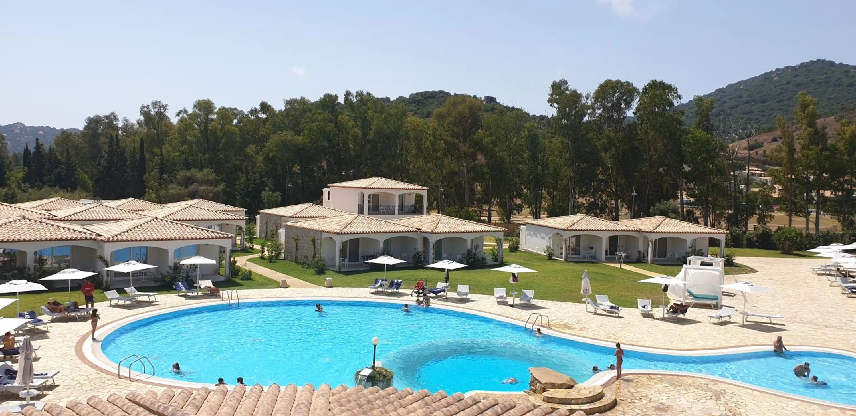 Limone Beach Resort